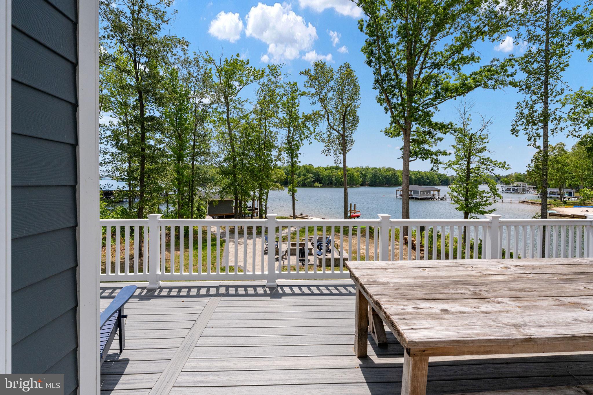 ELK CREEK LANDING - Residential