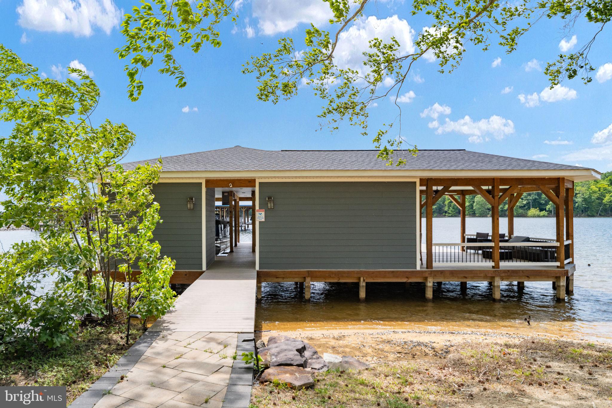 ELK CREEK LANDING - Residential