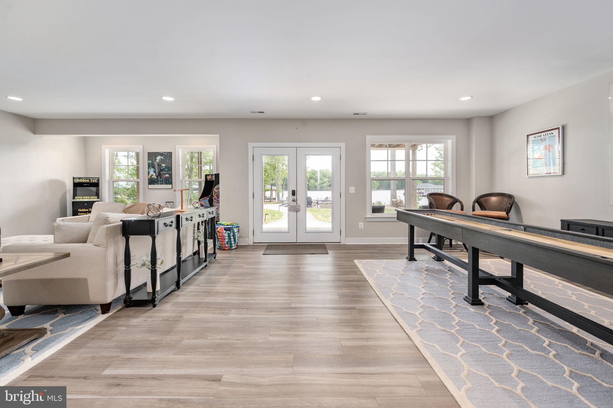 ELK CREEK LANDING - Residential