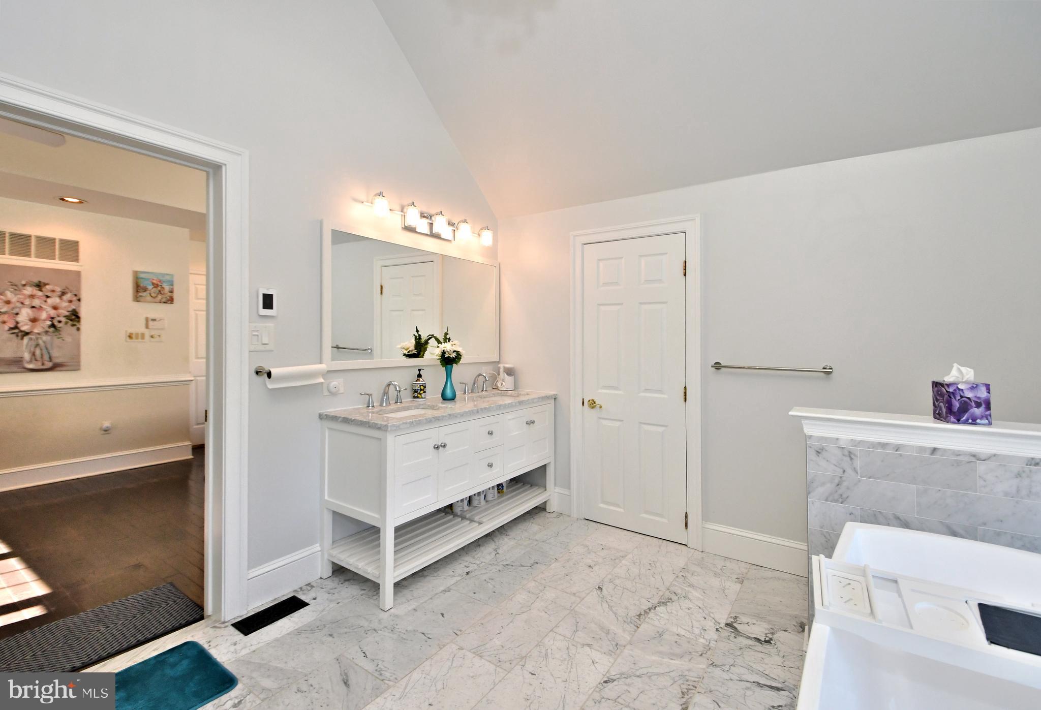 CENTER POINT FARM - Residential