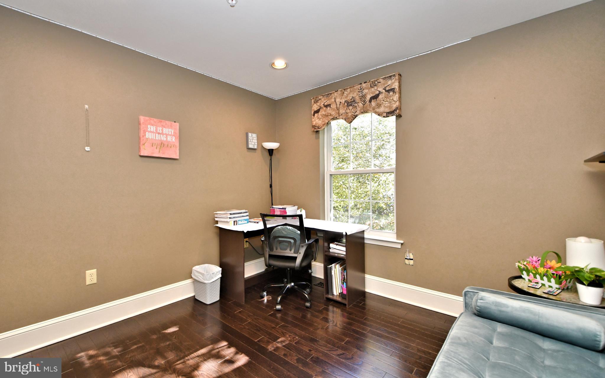 CENTER POINT FARM - Residential