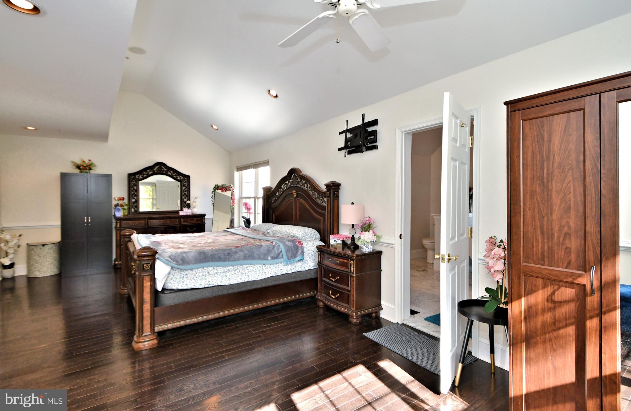 CENTER POINT FARM - Residential