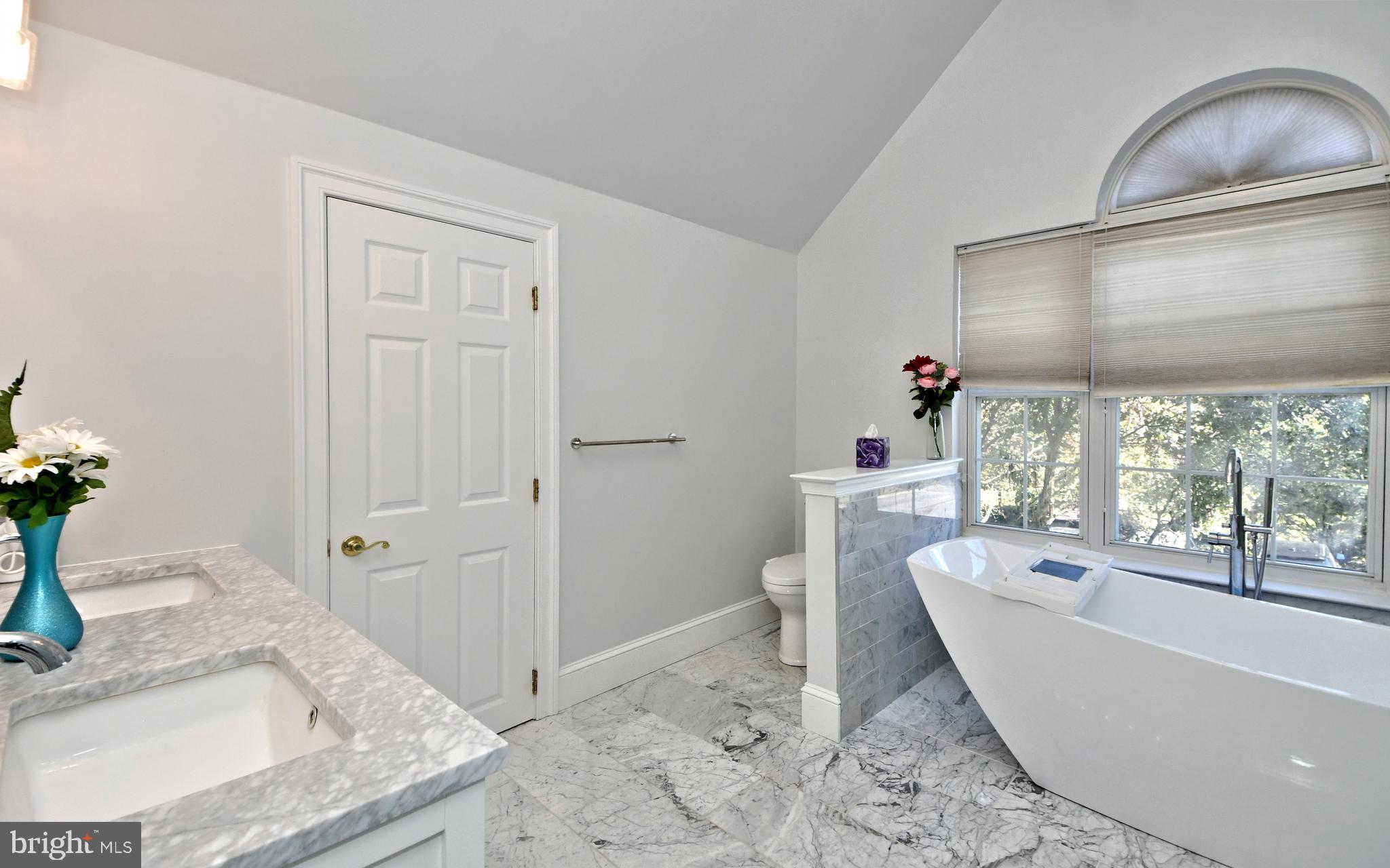 CENTER POINT FARM - Residential