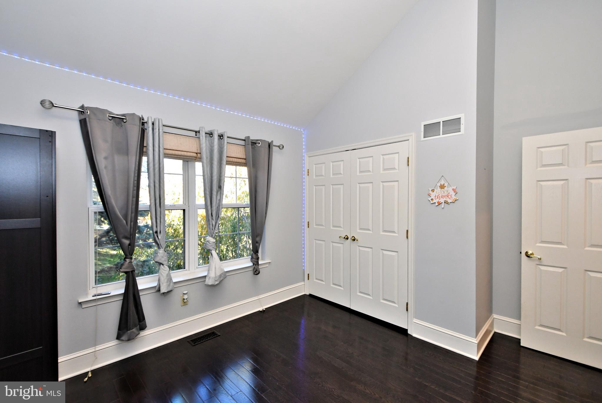 CENTER POINT FARM - Residential