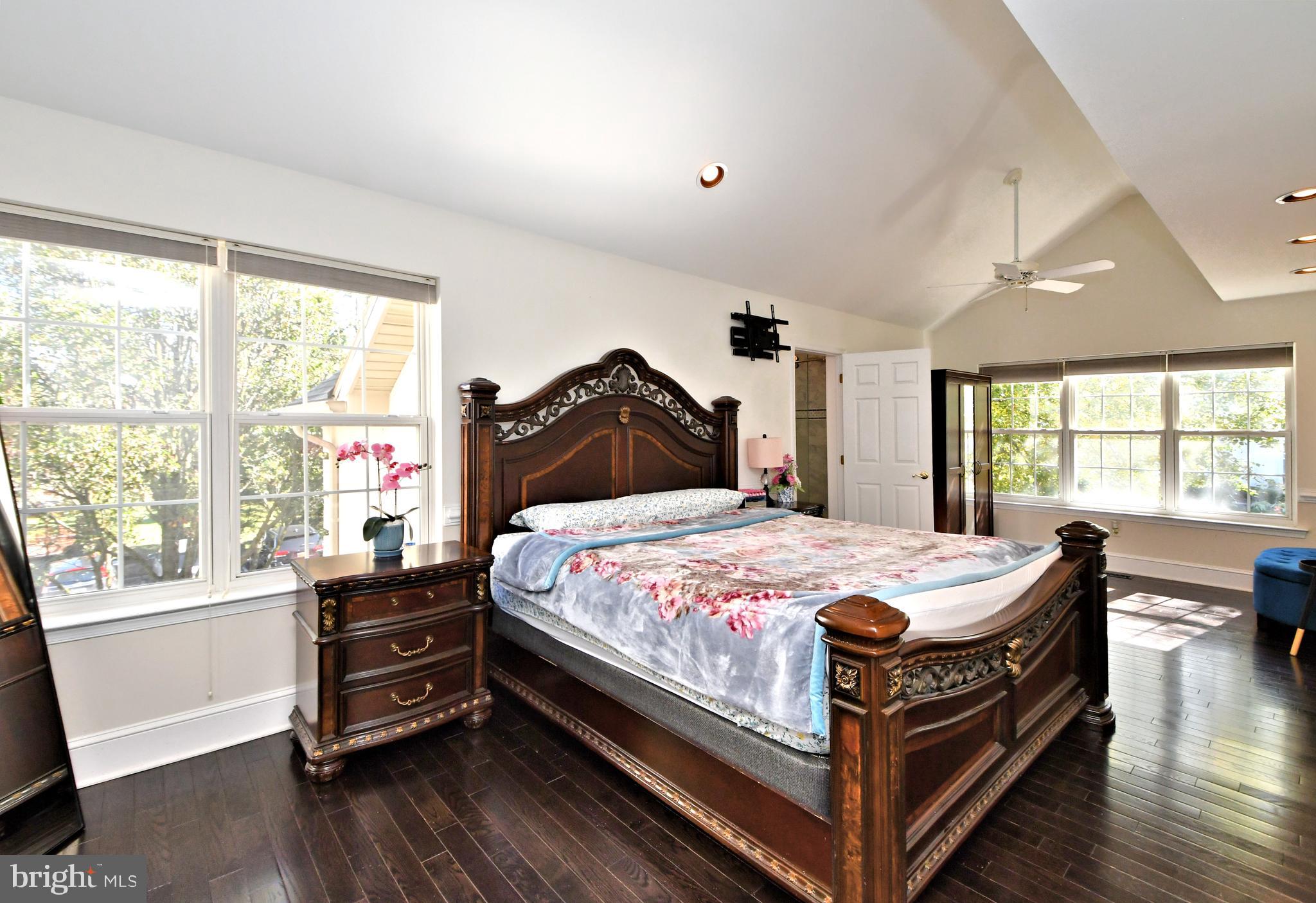 CENTER POINT FARM - Residential