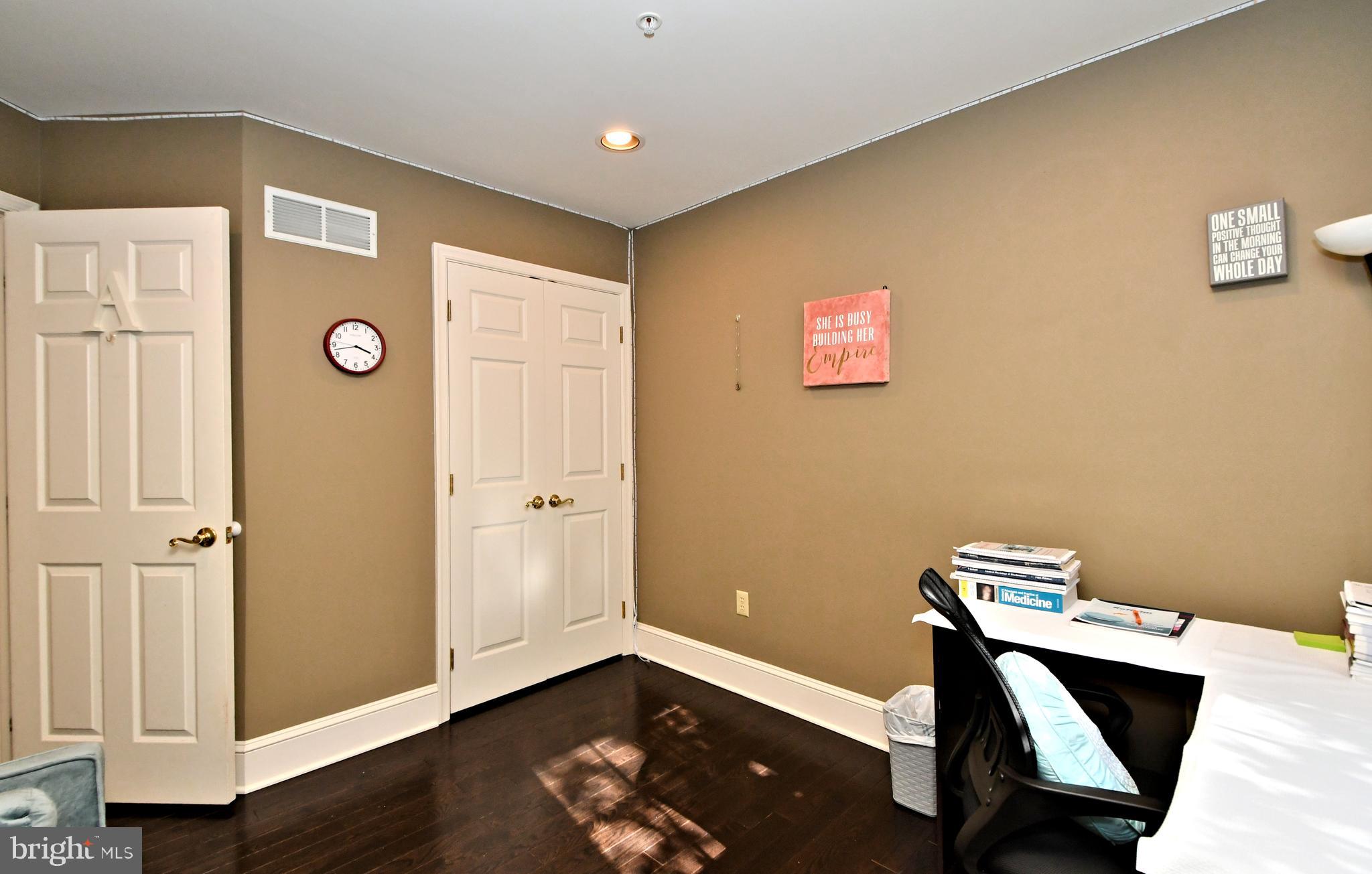 CENTER POINT FARM - Residential