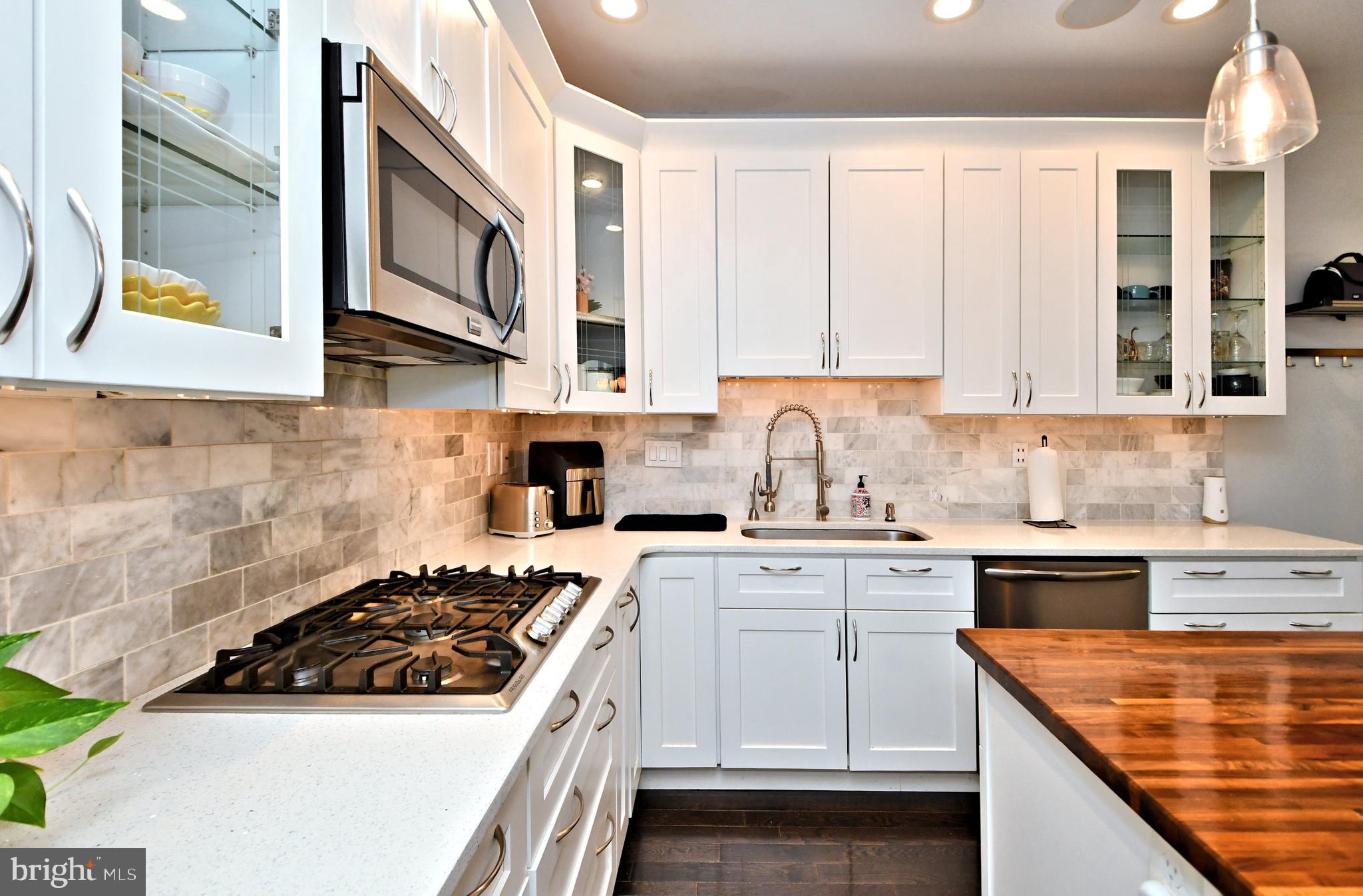 CENTER POINT FARM - Residential