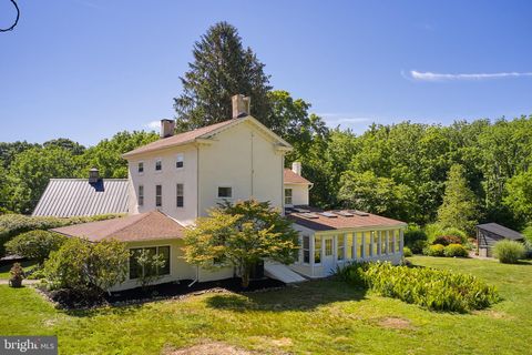 2575 AQUETONG ROAD NEW HOPE PA 18938