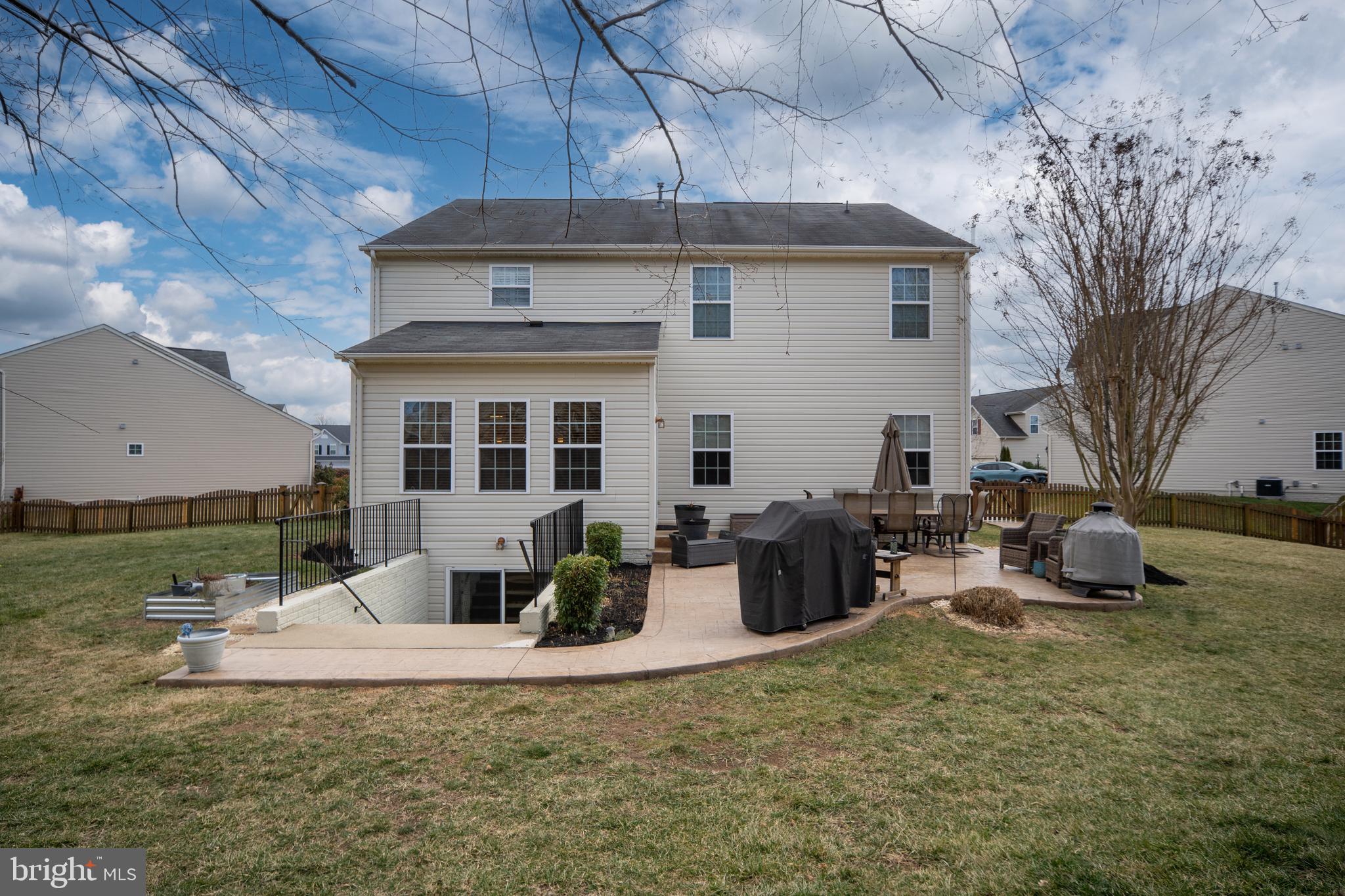 STAFFORD LAKES VILLAGE - Residential