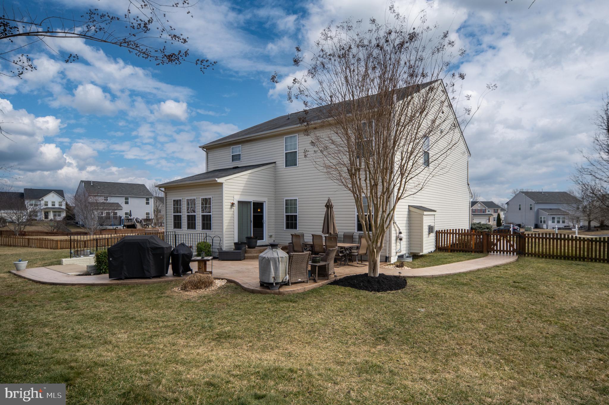 STAFFORD LAKES VILLAGE - Residential