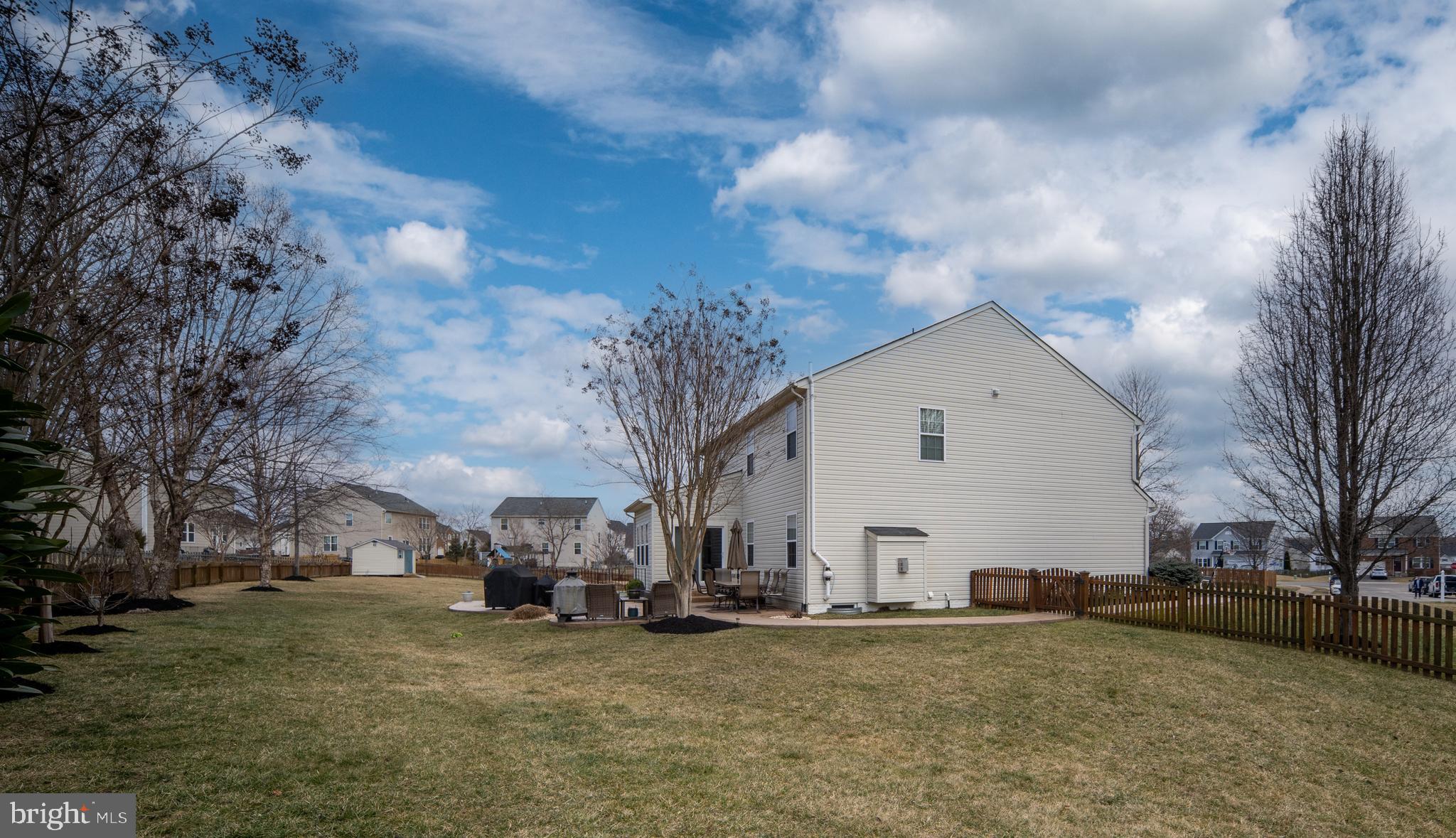 STAFFORD LAKES VILLAGE - Residential