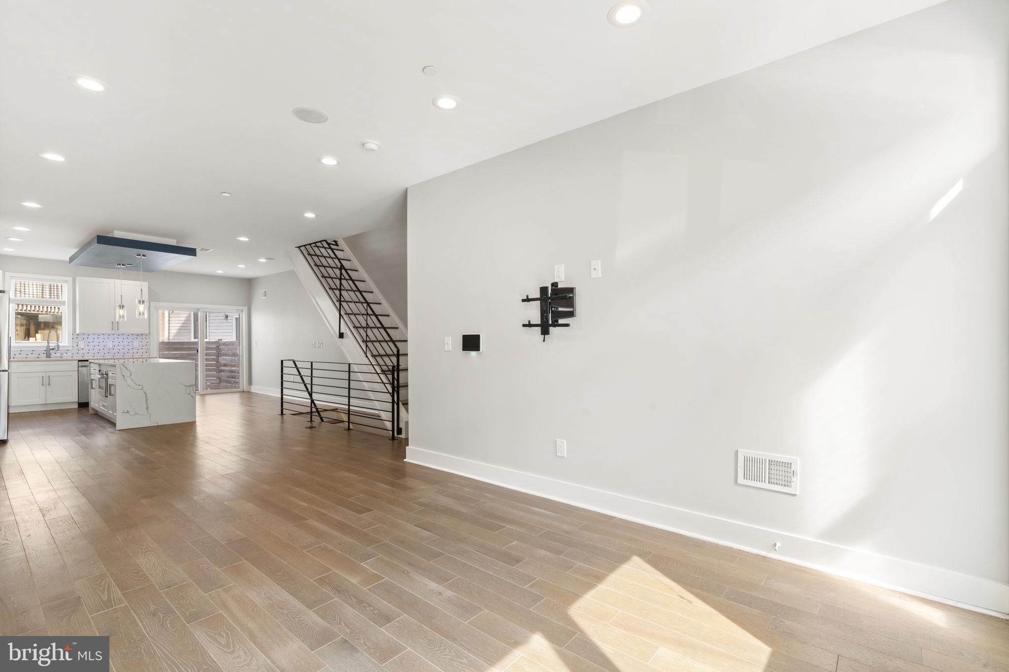 FISHTOWN - Residential Lease