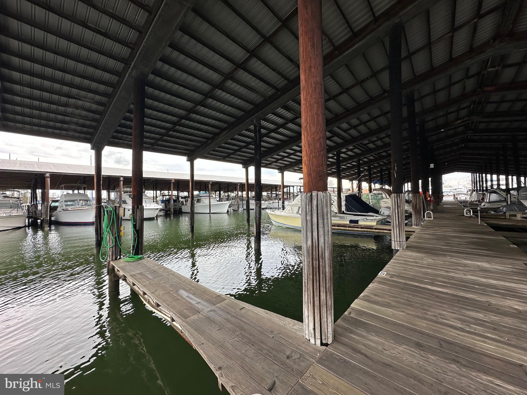 PINEY NARROWS - Residential