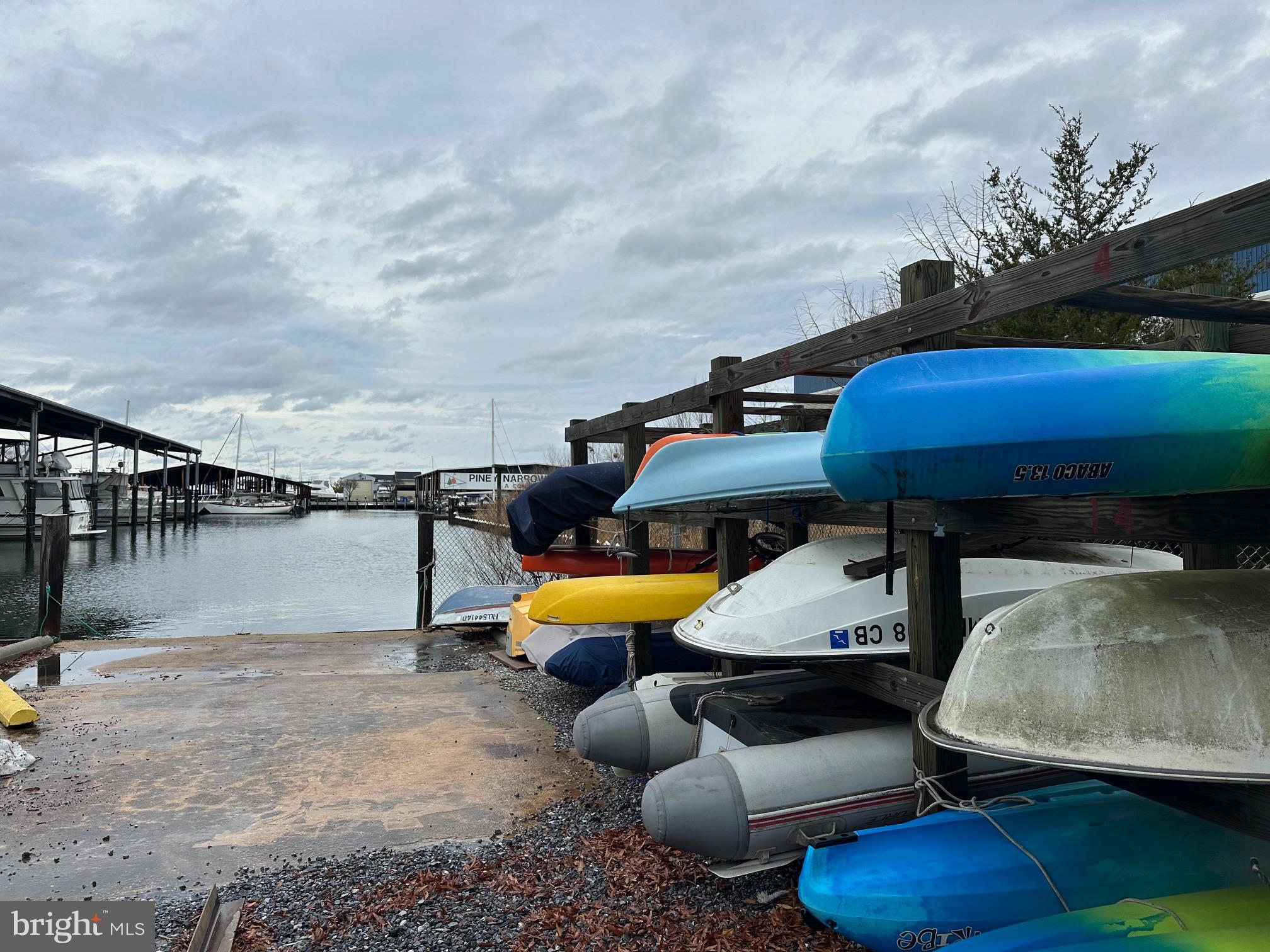 PINEY NARROWS - Residential