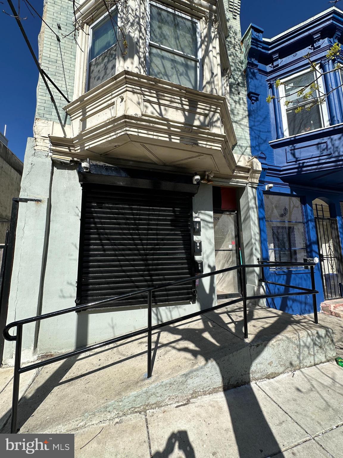 Check out this great 900sqft Storefront at 2526 N Front Street in the Red Hot and up and coming Kensington Area. This CMX2 Zoned property is ready for you new business. Check out the attached docs and/or pics to get a full list of by right uses. Some of the uses include child care, business office, medical practice, religious assembly, educational, medical marijuana, clothing, prepared food, restaurant to name a few.