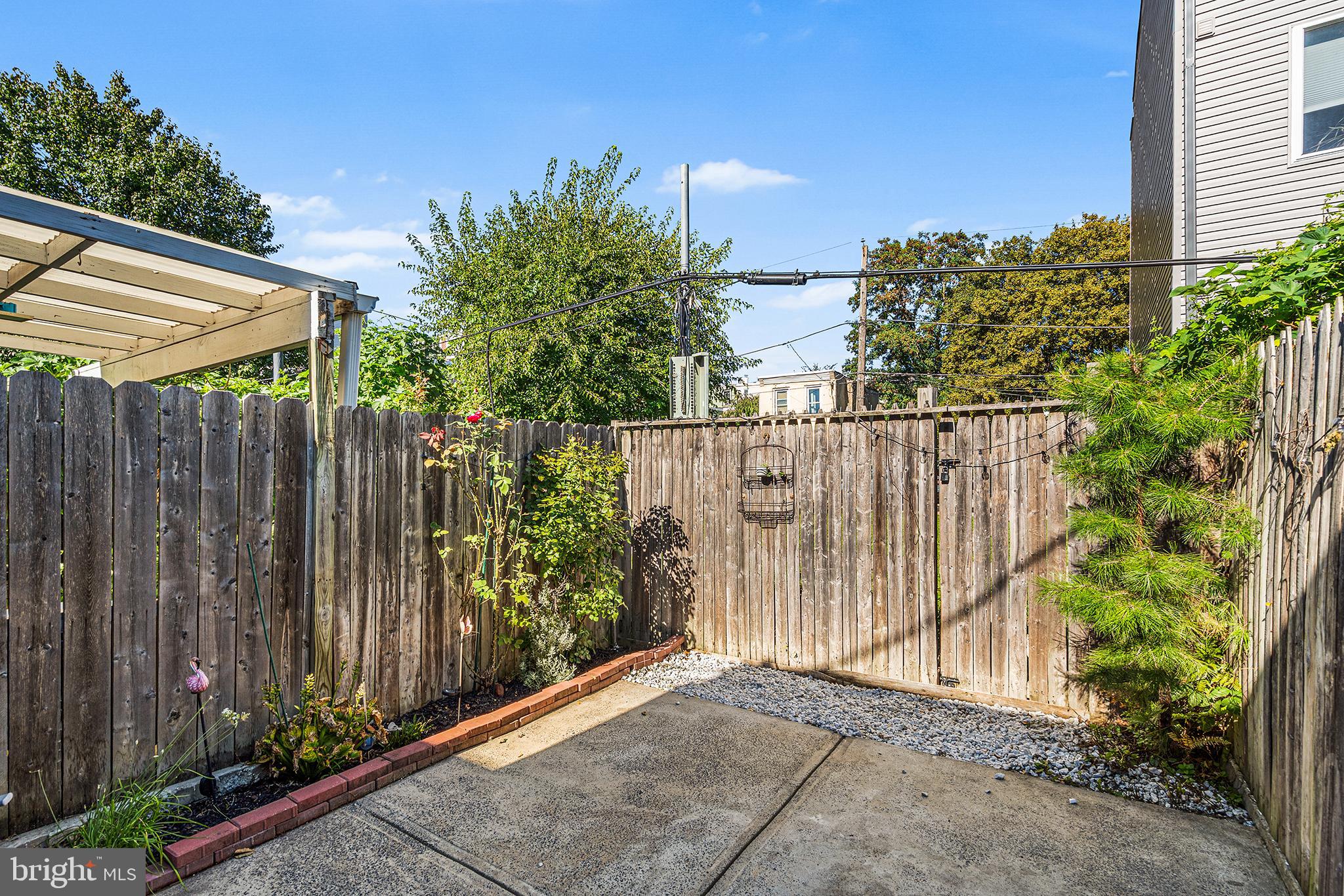 EAST KENSINGTON - Residential Lease