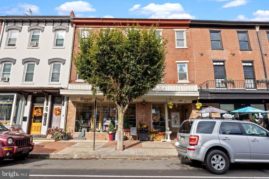 Photo of 317 Mill St, BRISTOL, PA 19007 (MLS # PABU2106794)