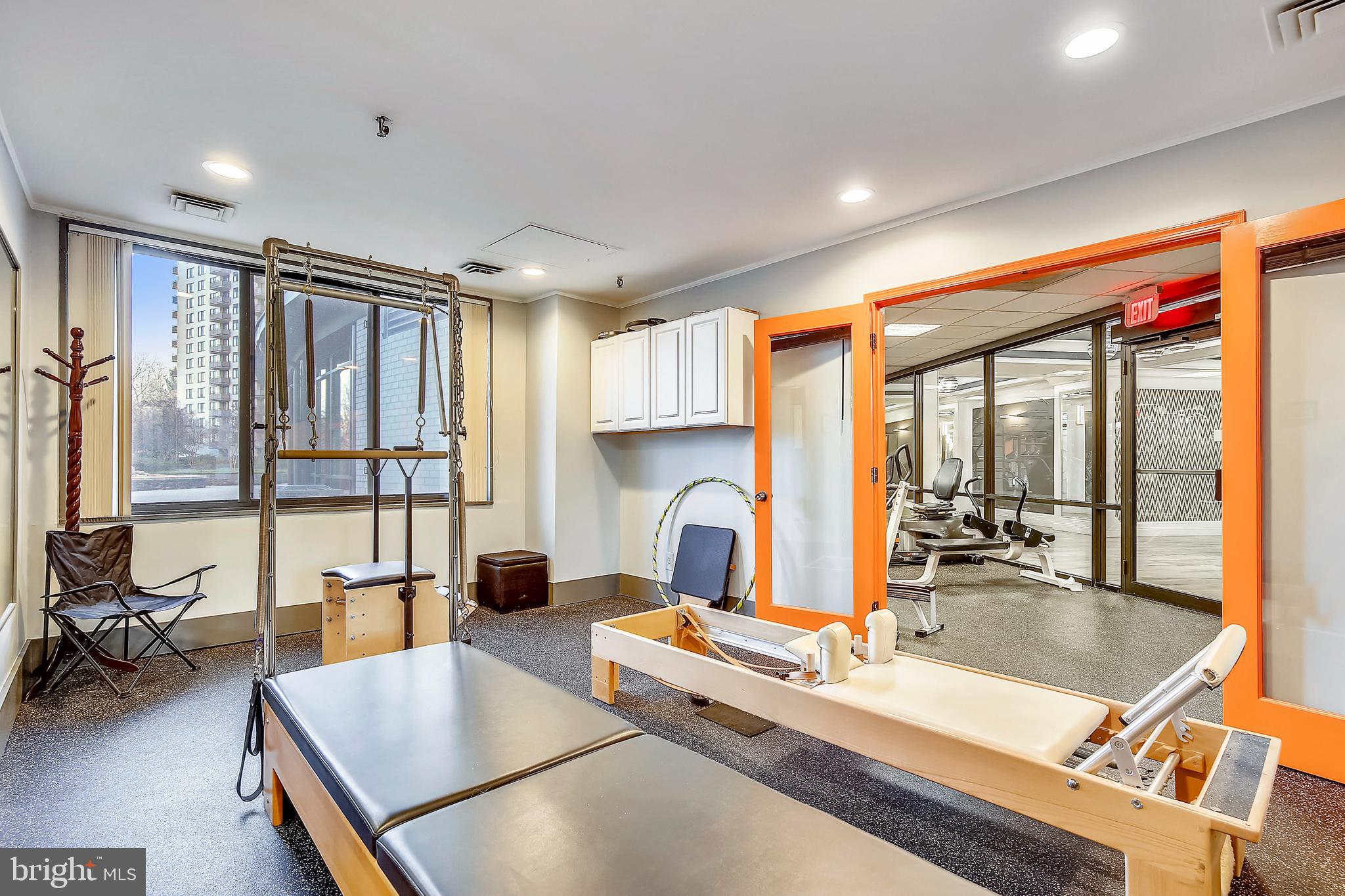 PROMENADE TOWERS - Residential Lease