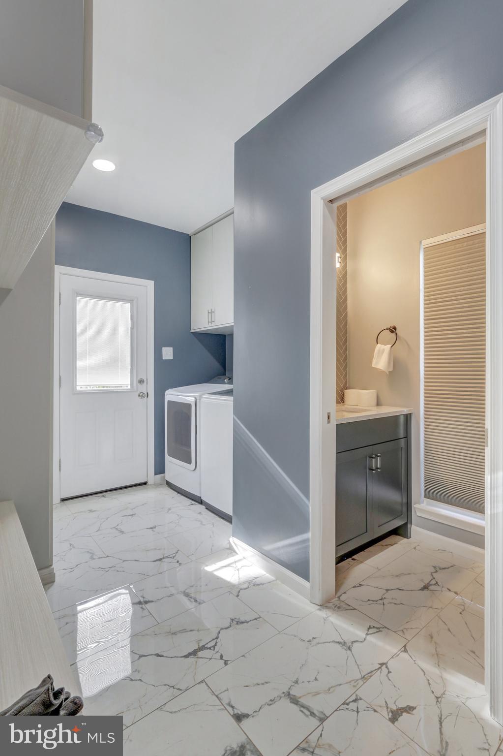 OAKENSHAW - Residential Lease