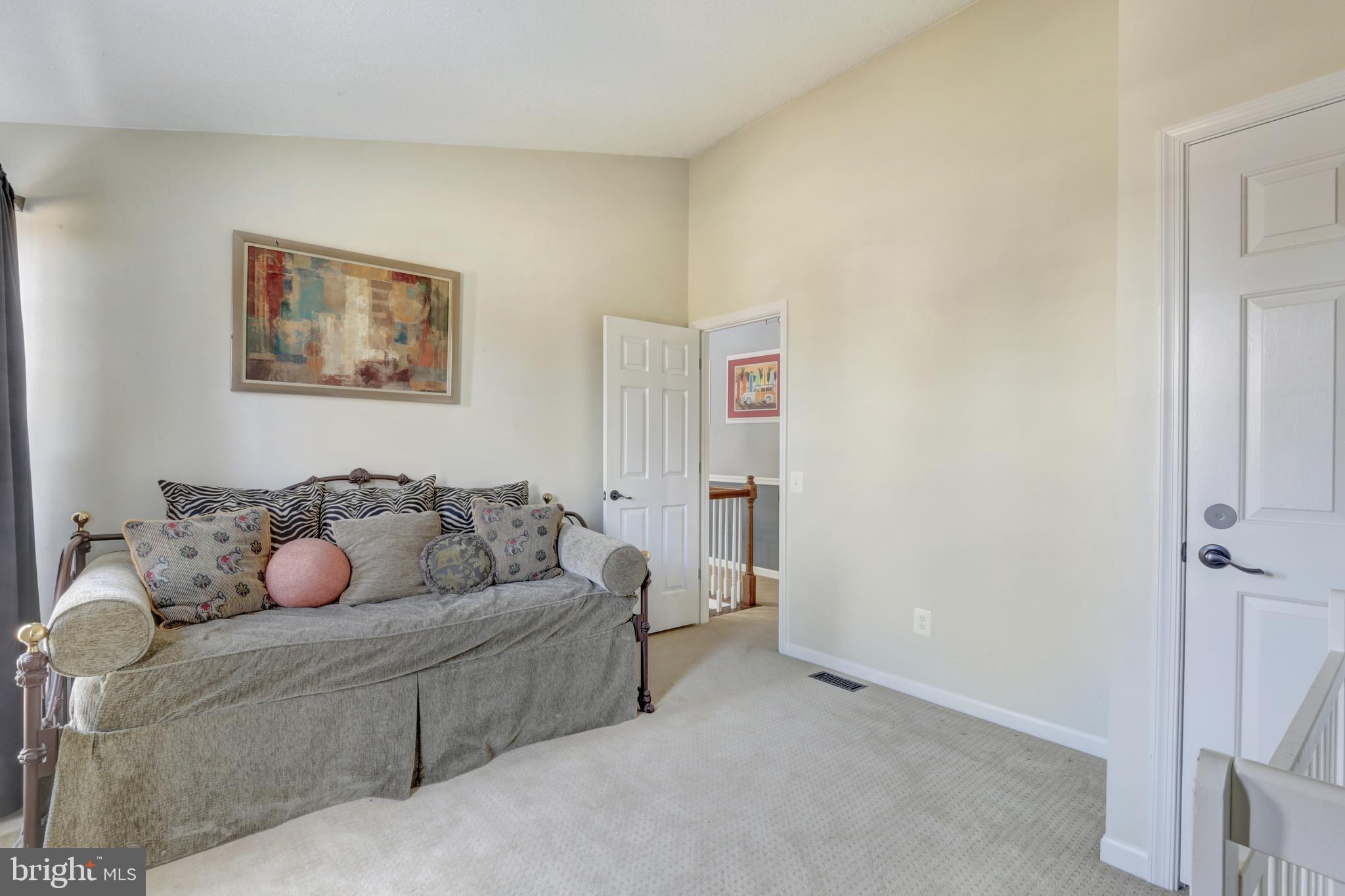 OAKENSHAW - Residential Lease