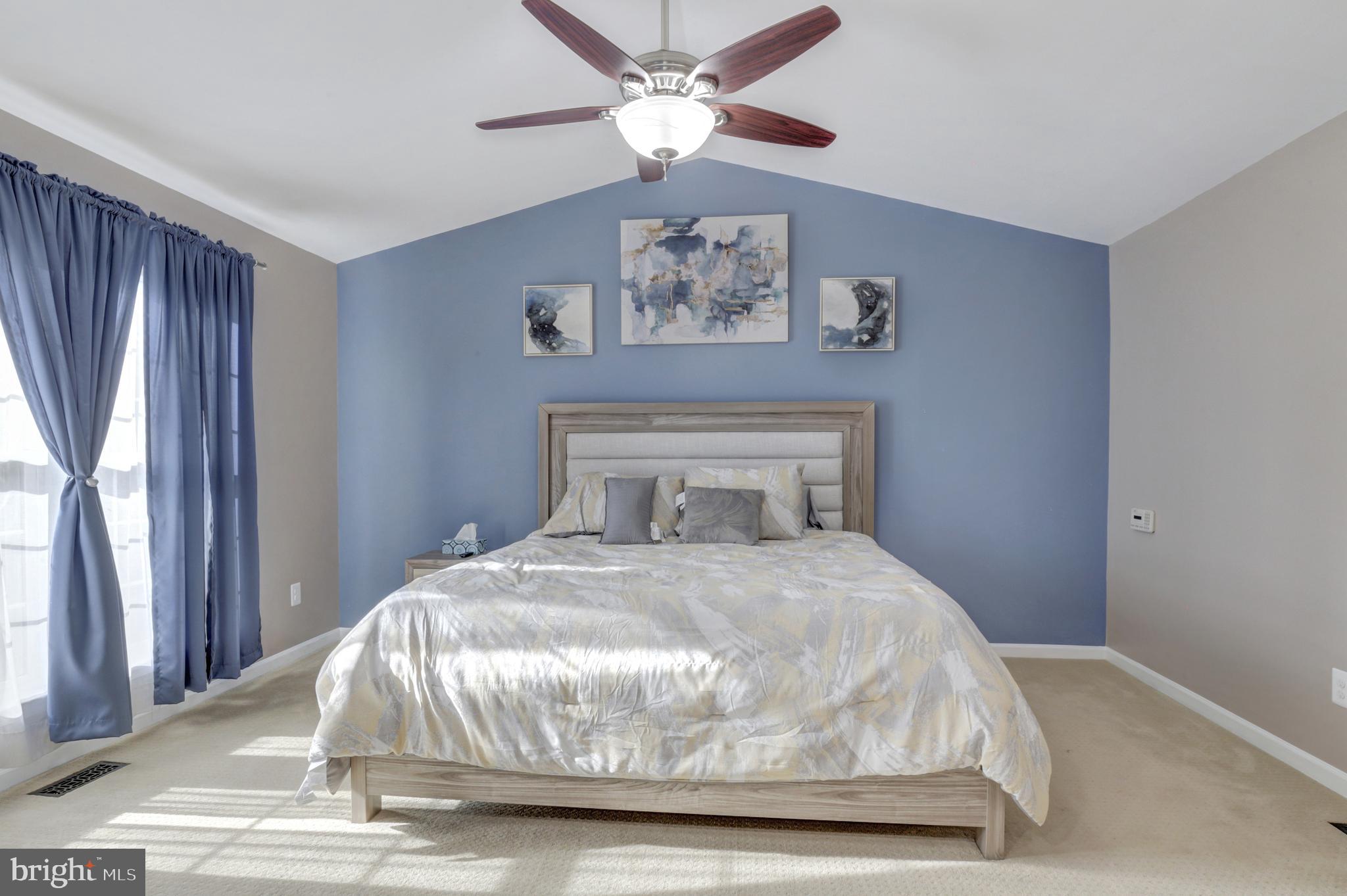 OAKENSHAW - Residential Lease