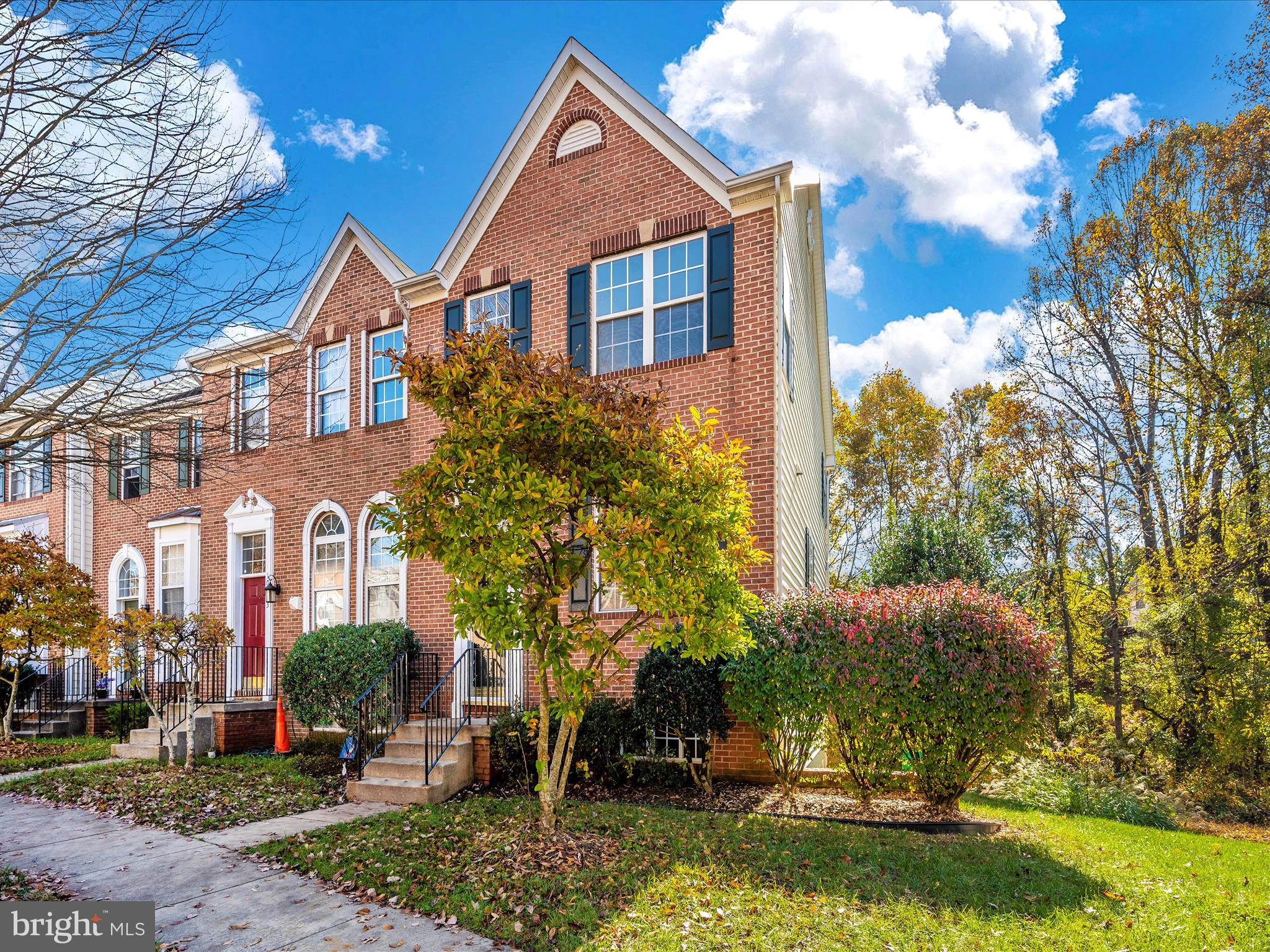 WOODVIEW VILLAGE - Residential Lease