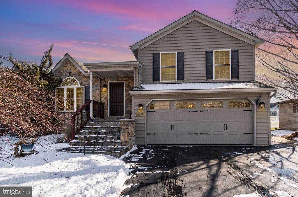 Photo of 509 Foggy Bottom Road, EPHRATA, PA 17522 (MLS # PALA2063018)