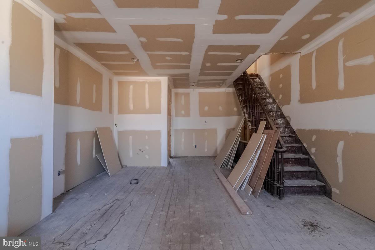 BOOTH-BOYD - Commercial Sale