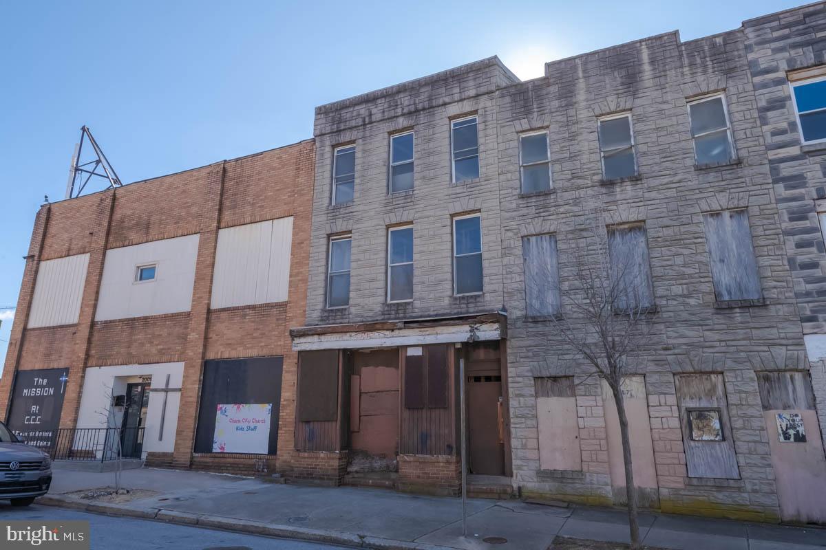BOOTH-BOYD - Commercial Sale