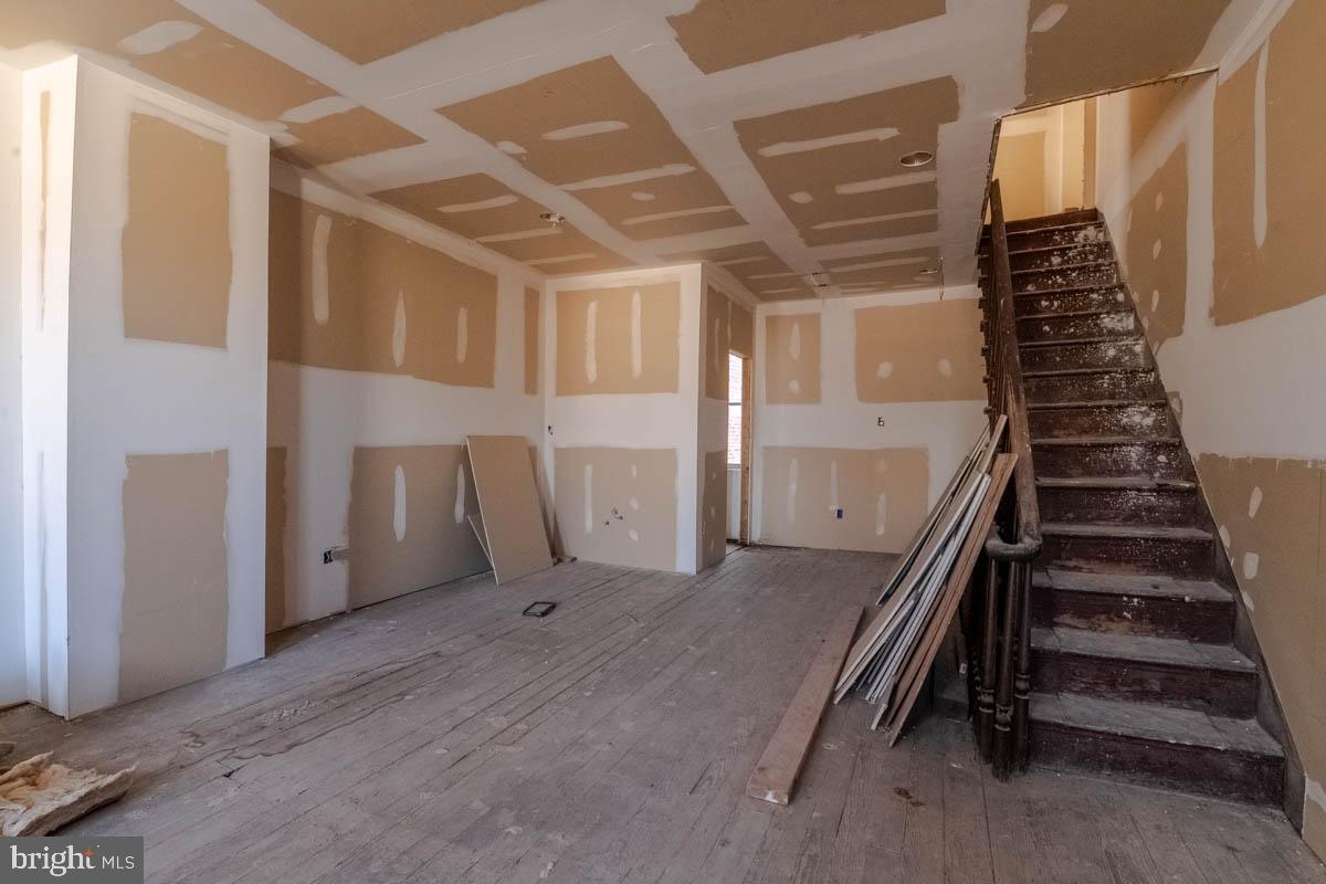 BOOTH-BOYD - Commercial Sale