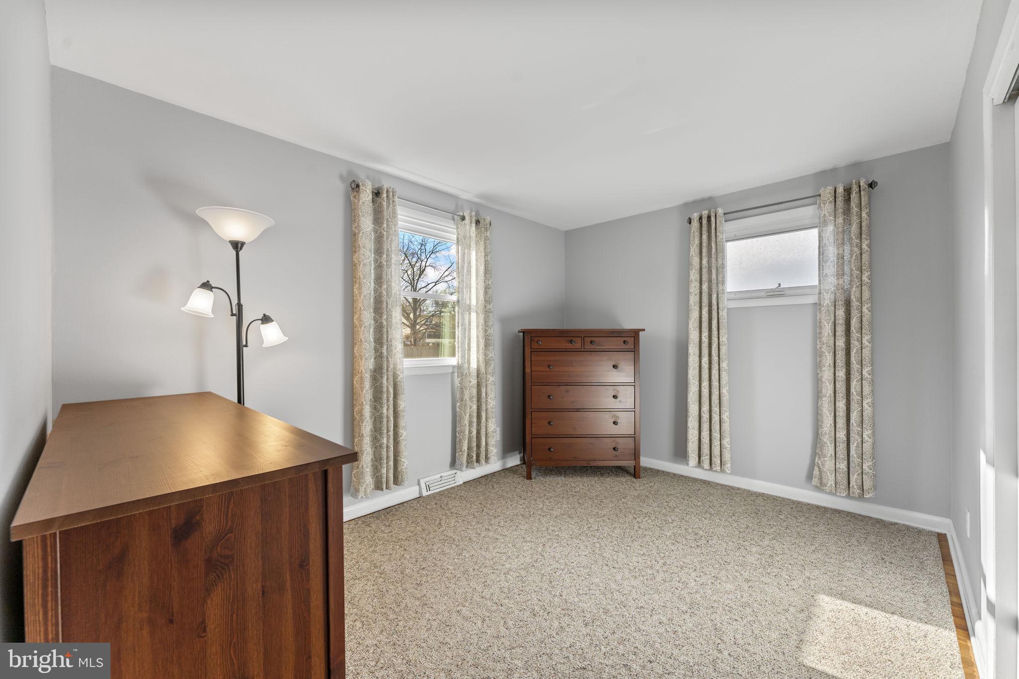 INGLEWOOD GDNS - Residential