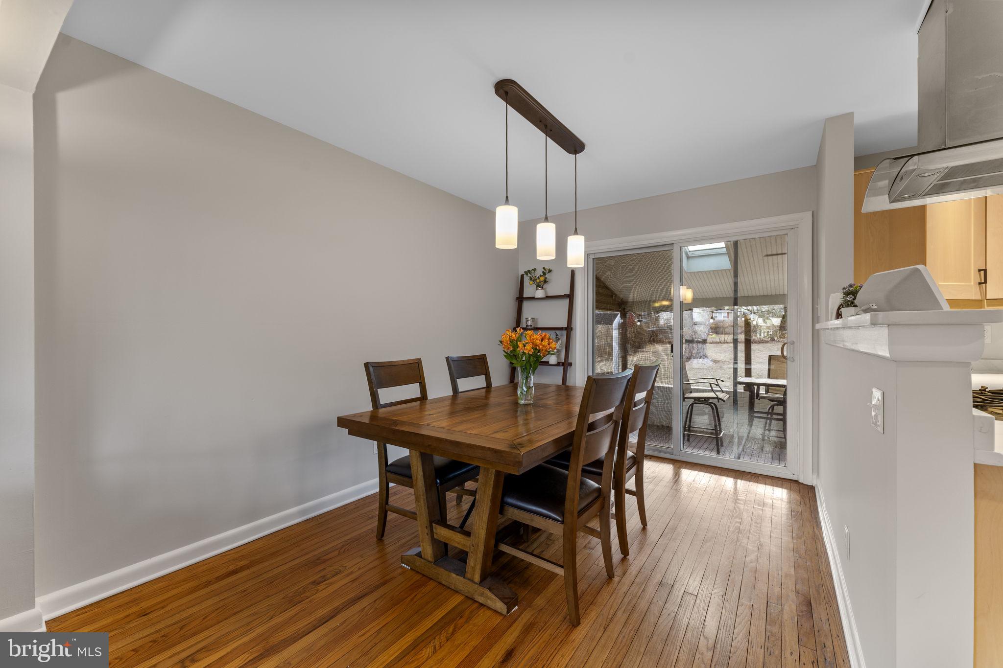 INGLEWOOD GDNS - Residential