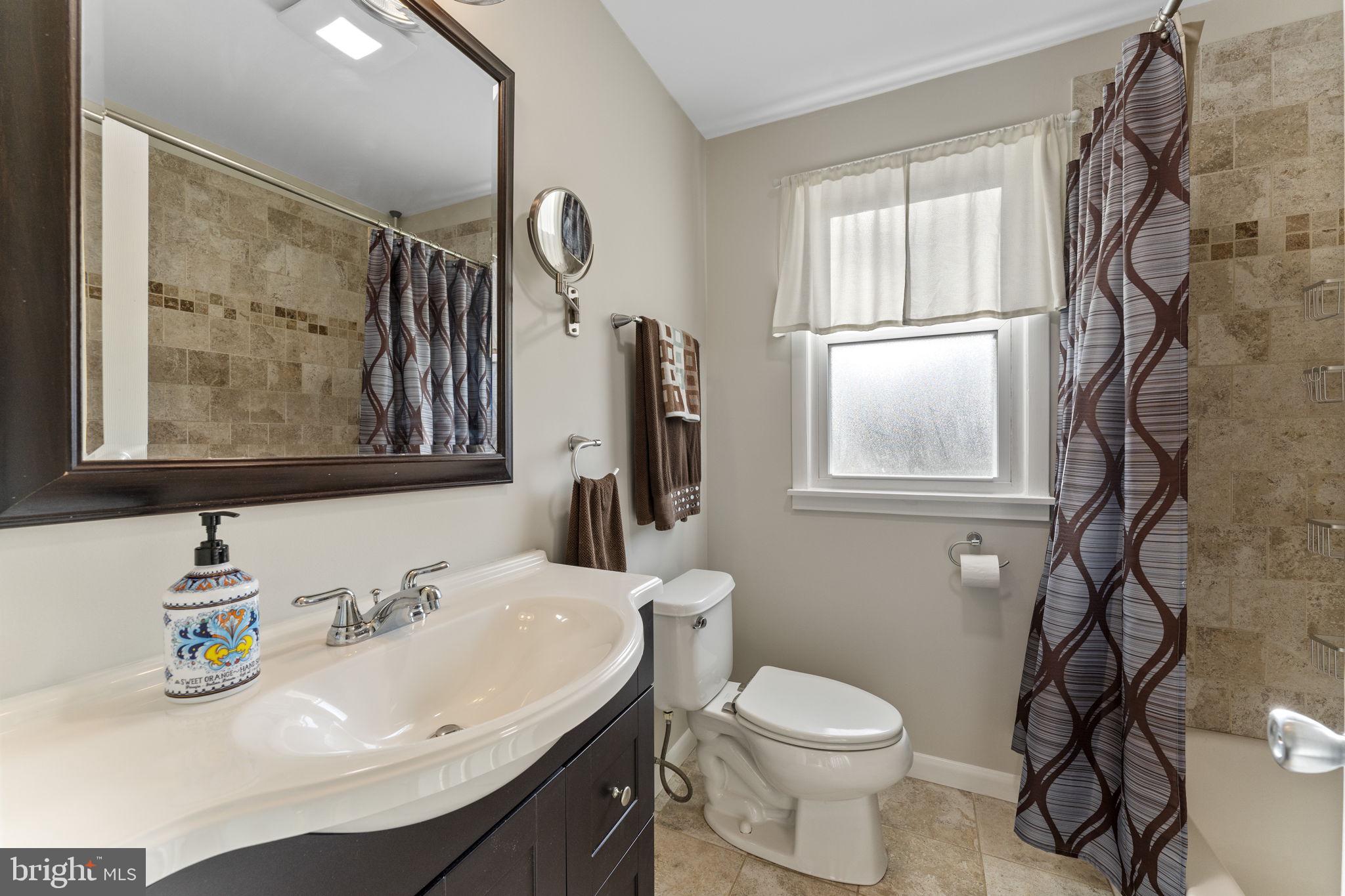 INGLEWOOD GDNS - Residential