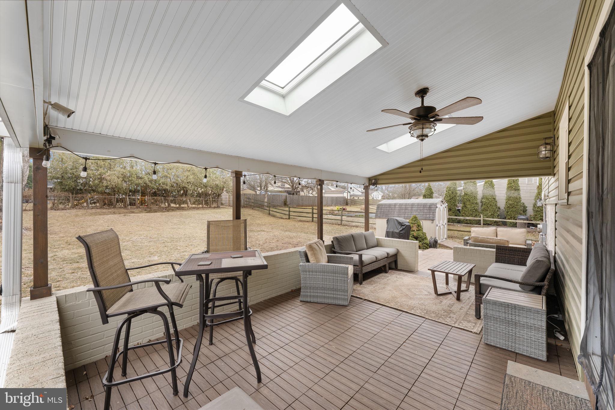 INGLEWOOD GDNS - Residential