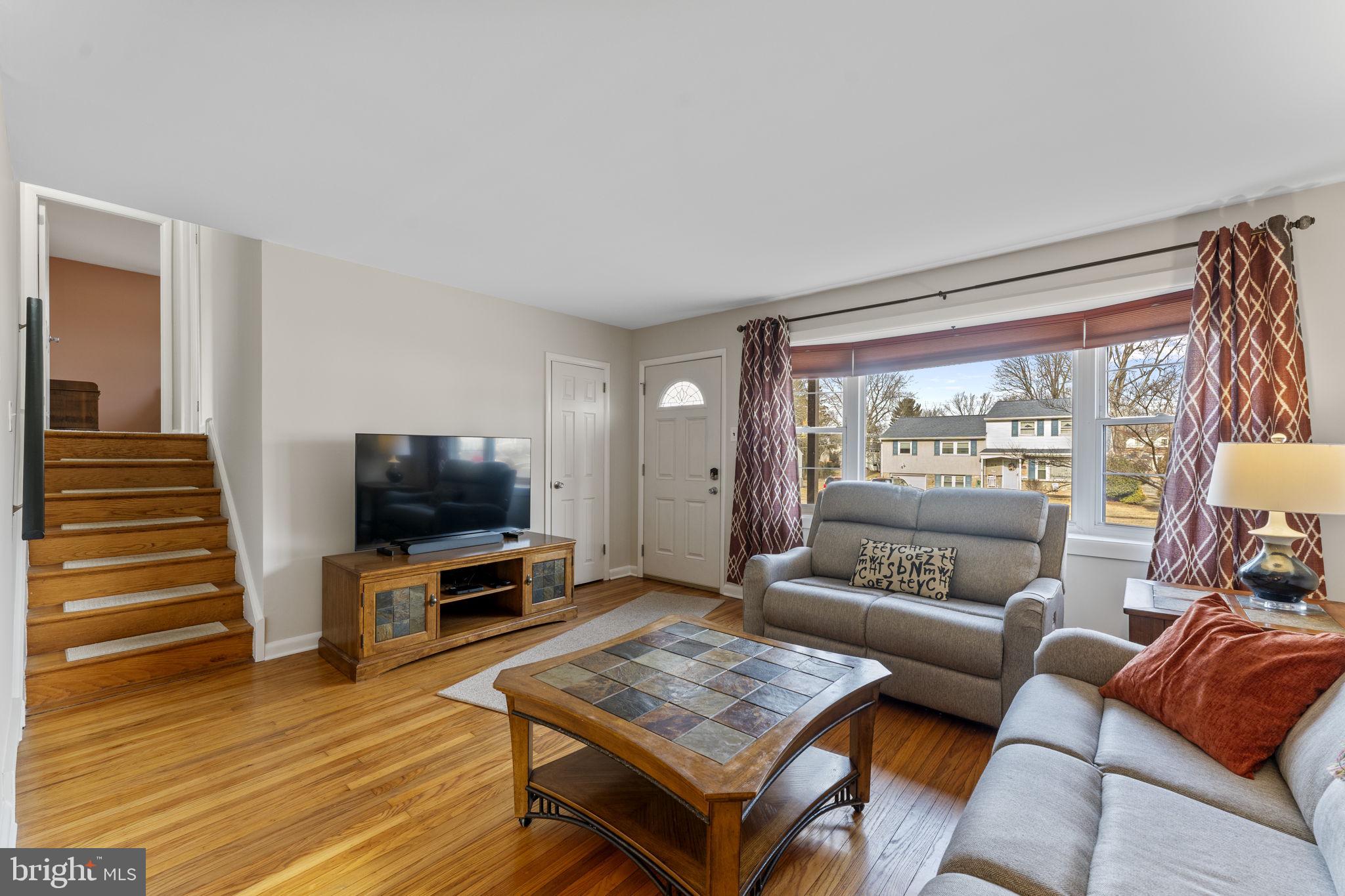 INGLEWOOD GDNS - Residential