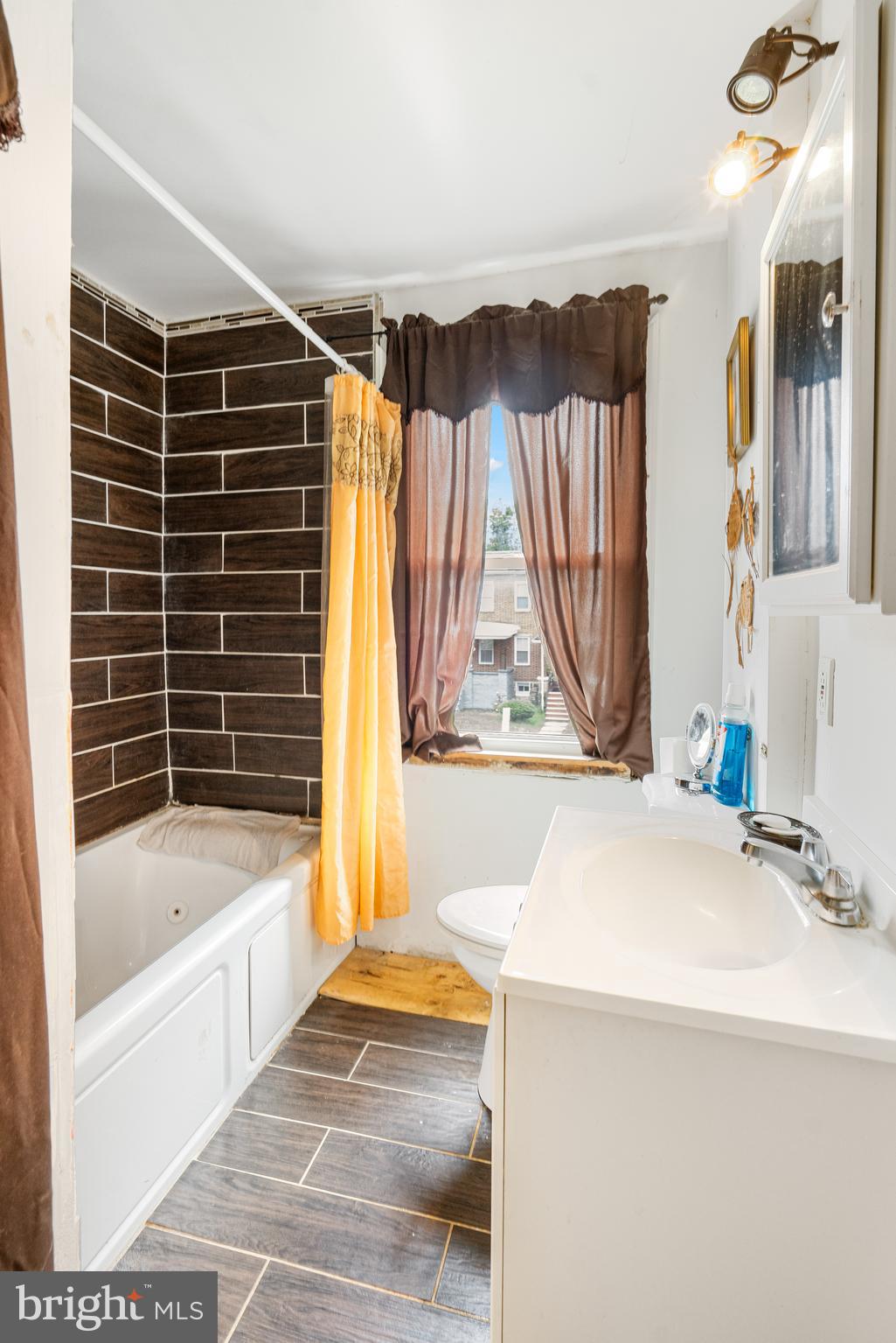 GREENSPRING - Residential