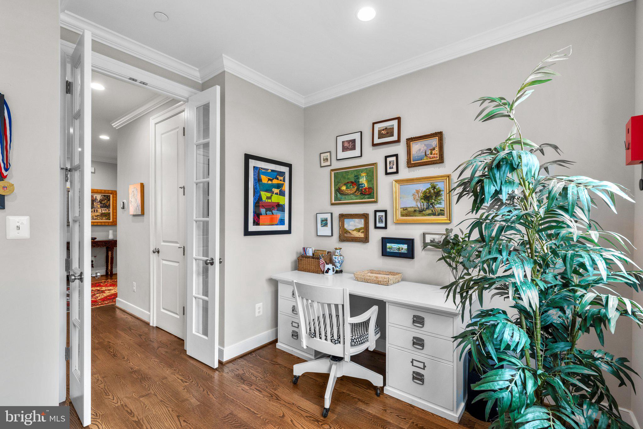 KENSINGTON ESTATES - Residential