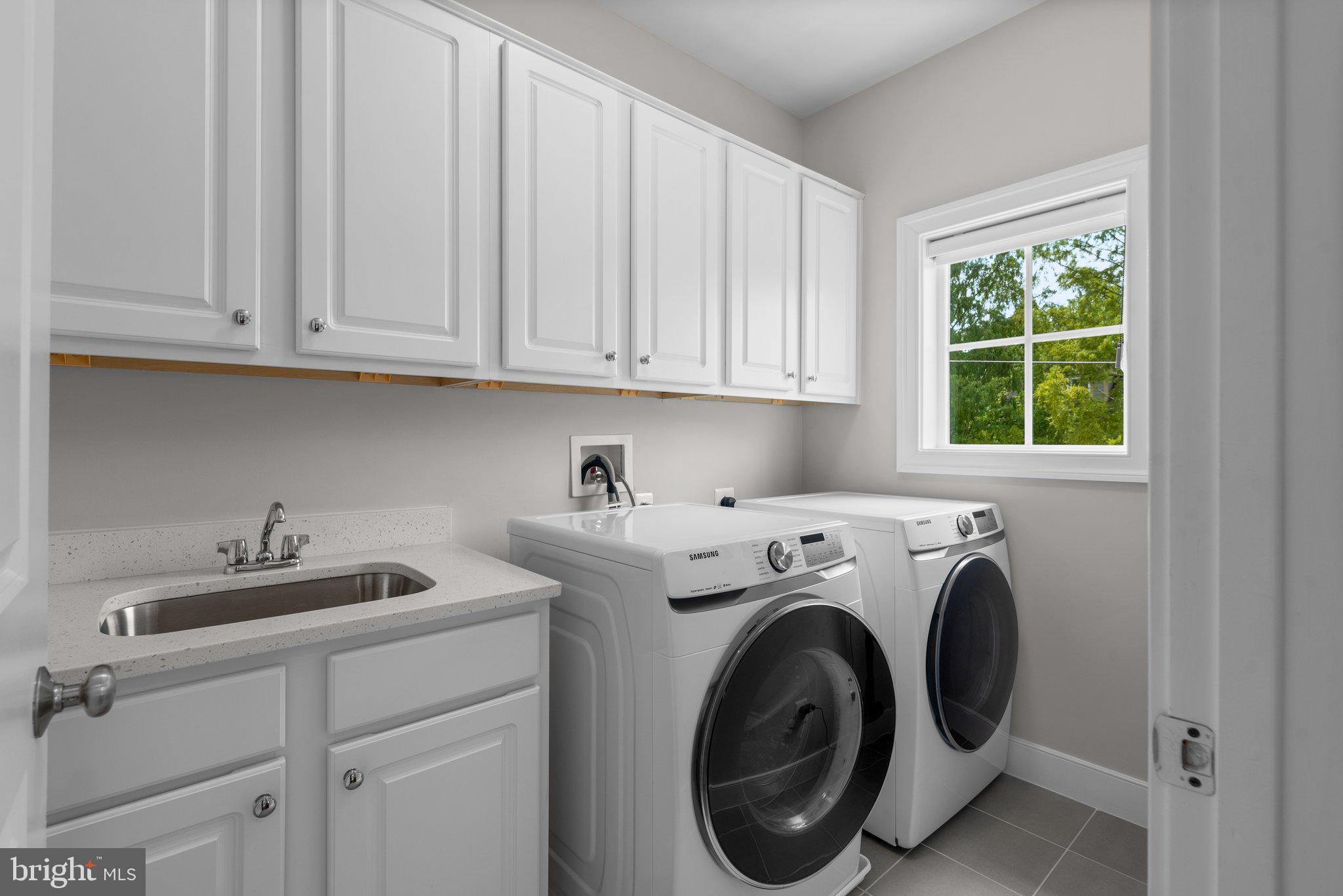 KENSINGTON ESTATES - Residential