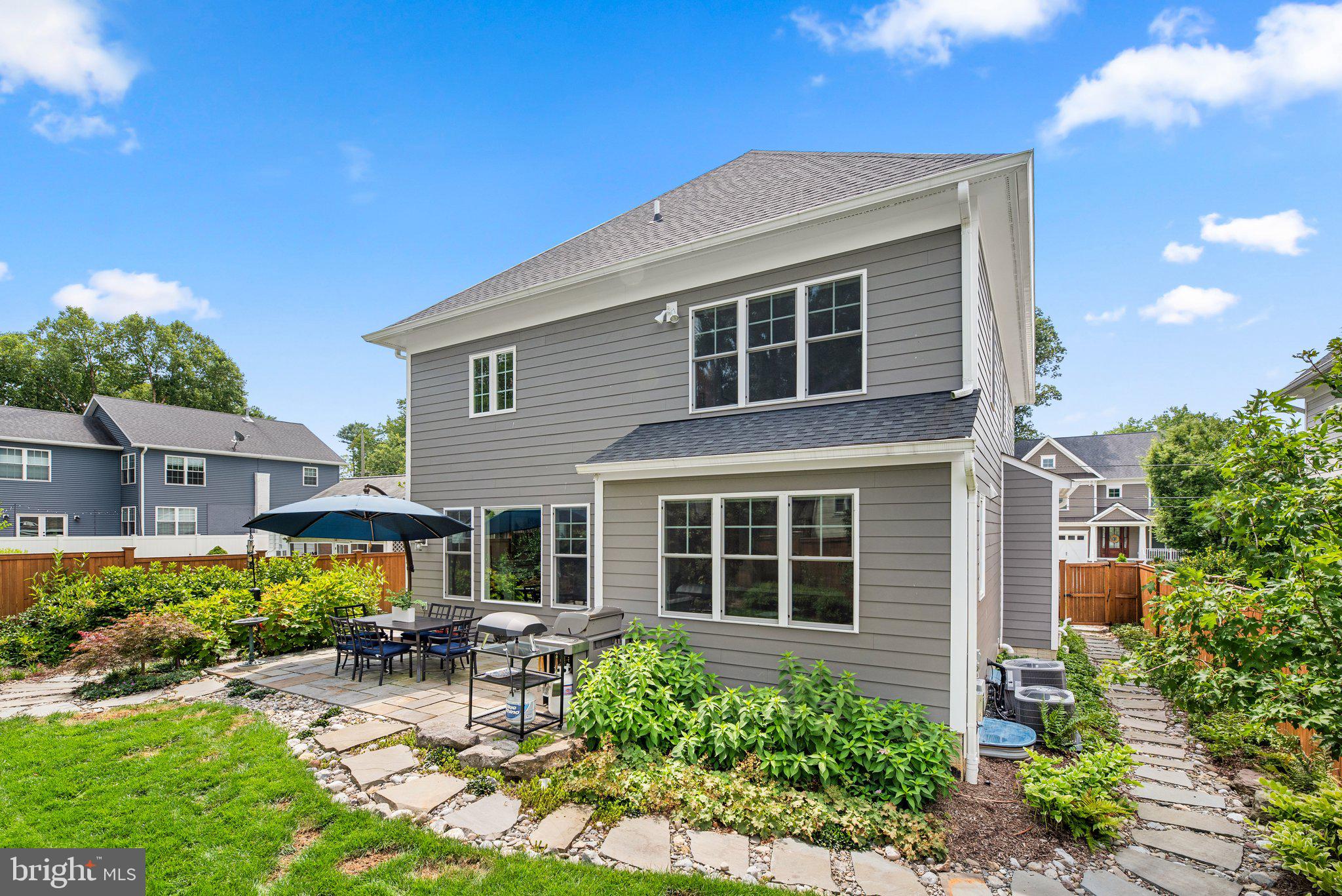 KENSINGTON ESTATES - Residential