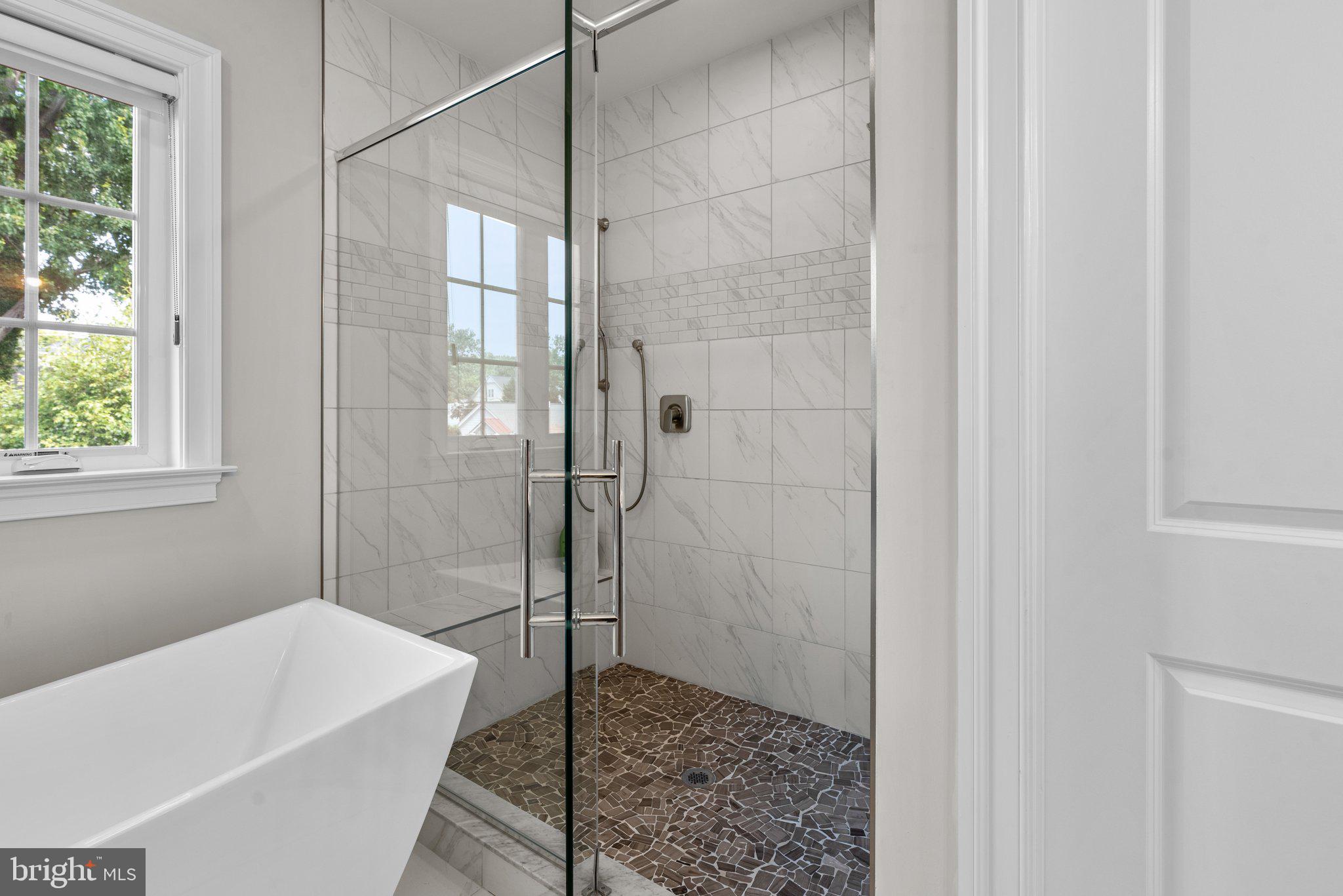 KENSINGTON ESTATES - Residential