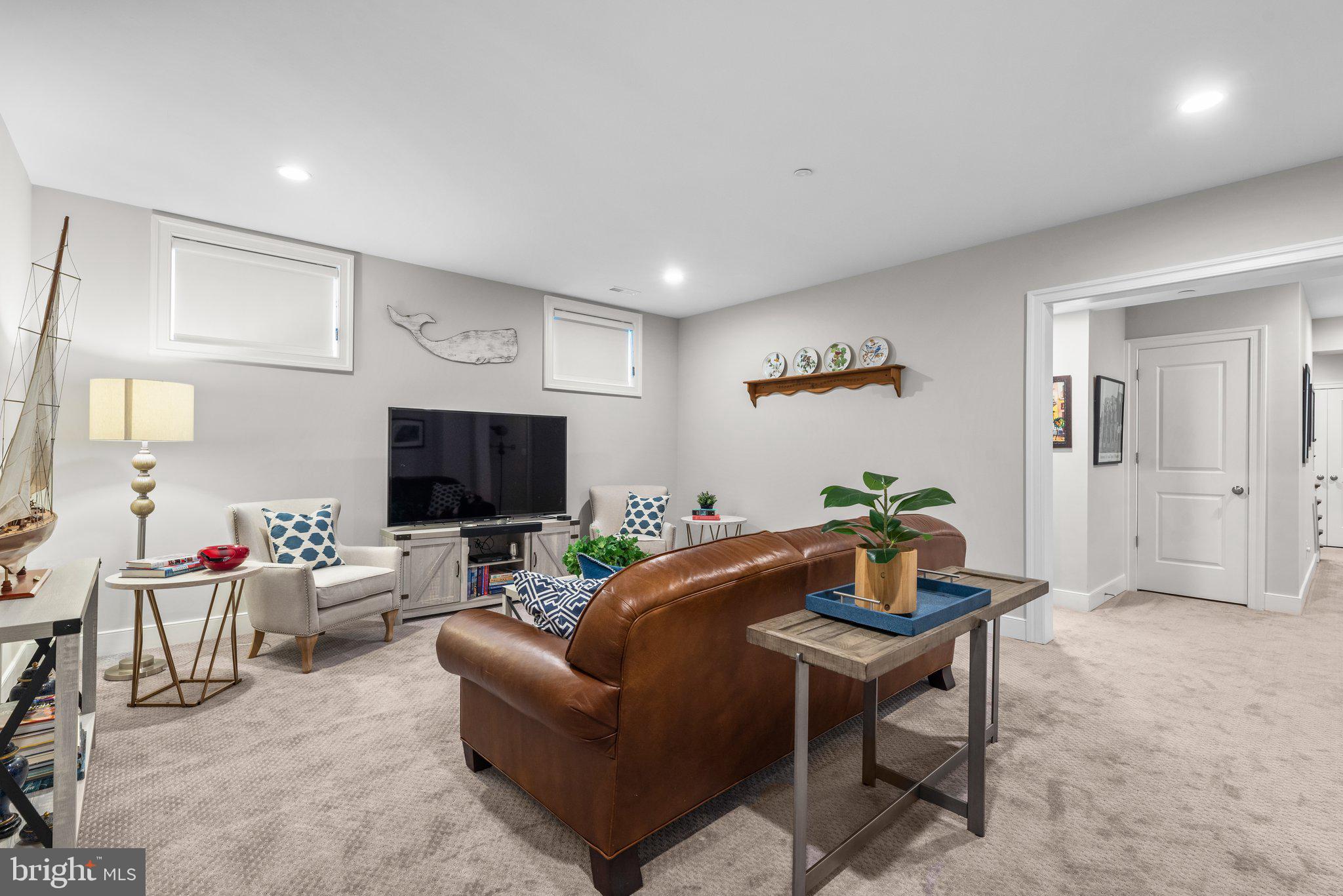 KENSINGTON ESTATES - Residential