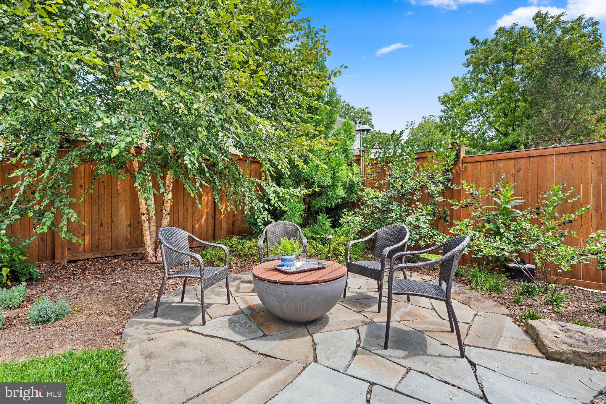 KENSINGTON ESTATES - Residential