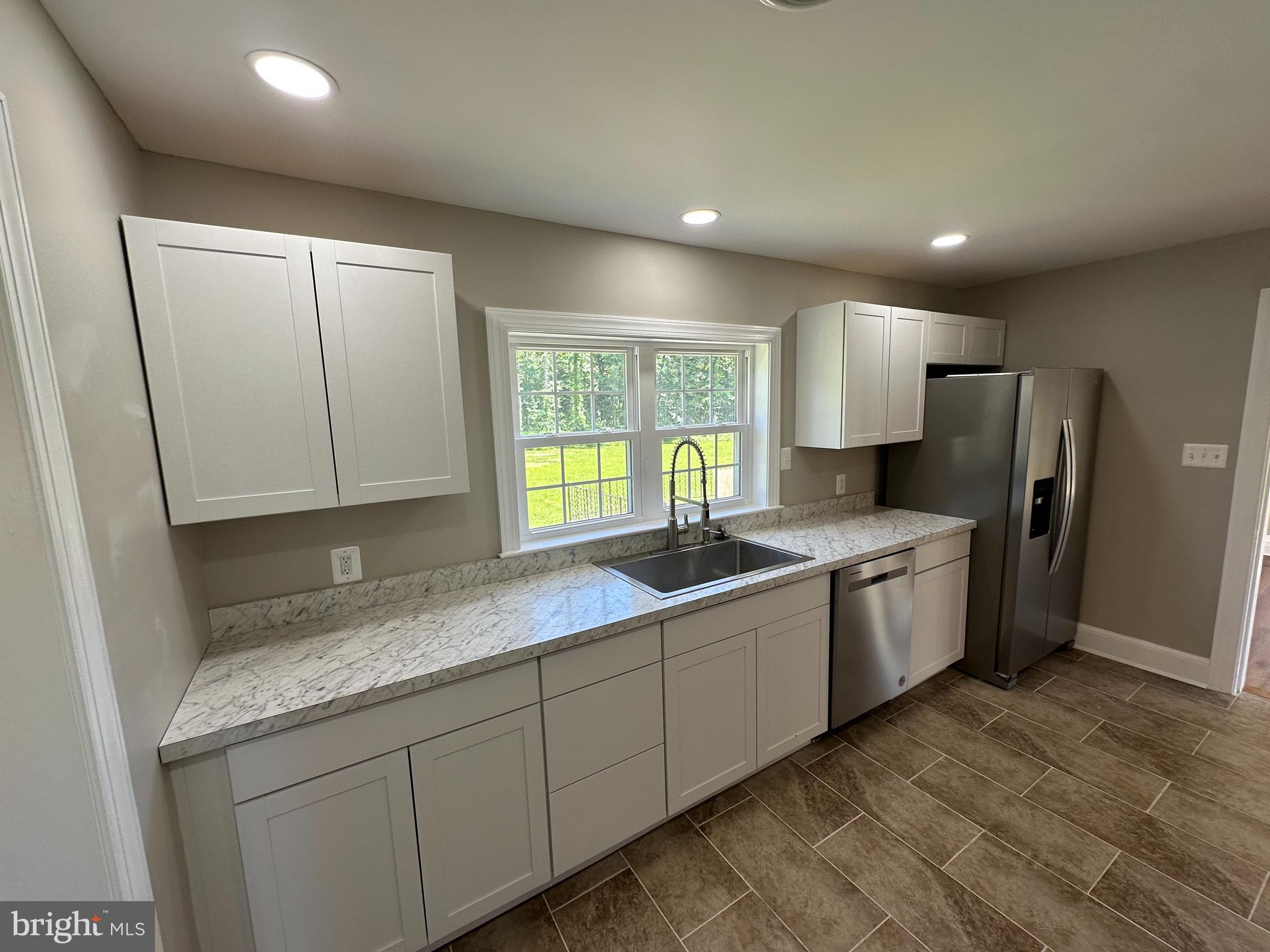 TOWN CREEK - Residential Lease