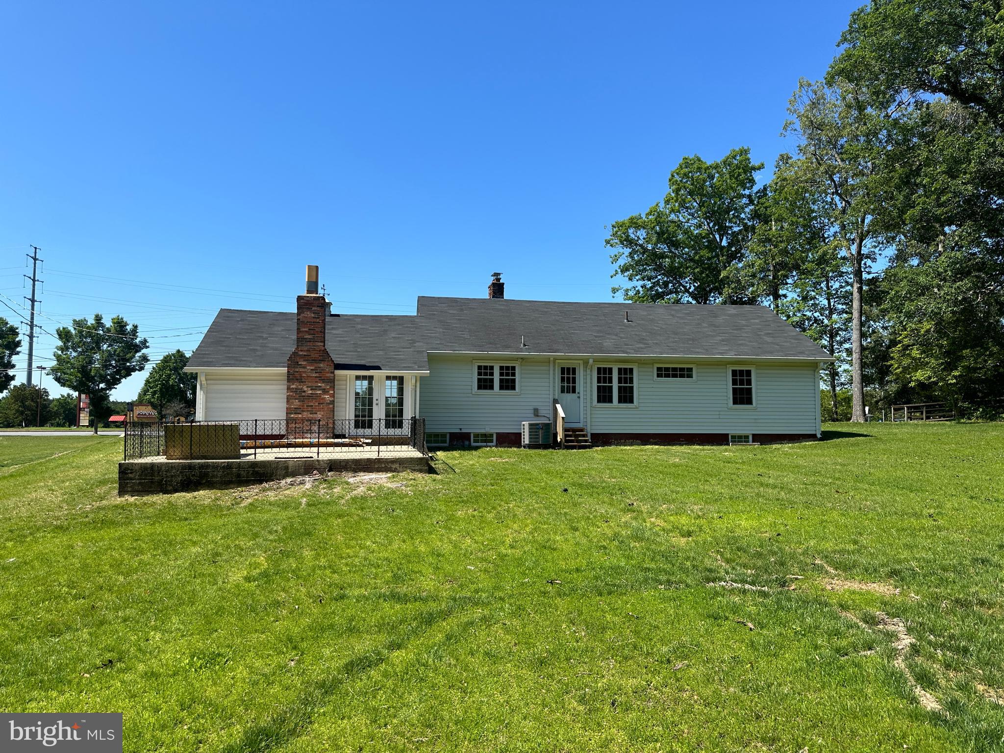 TOWN CREEK - Residential Lease