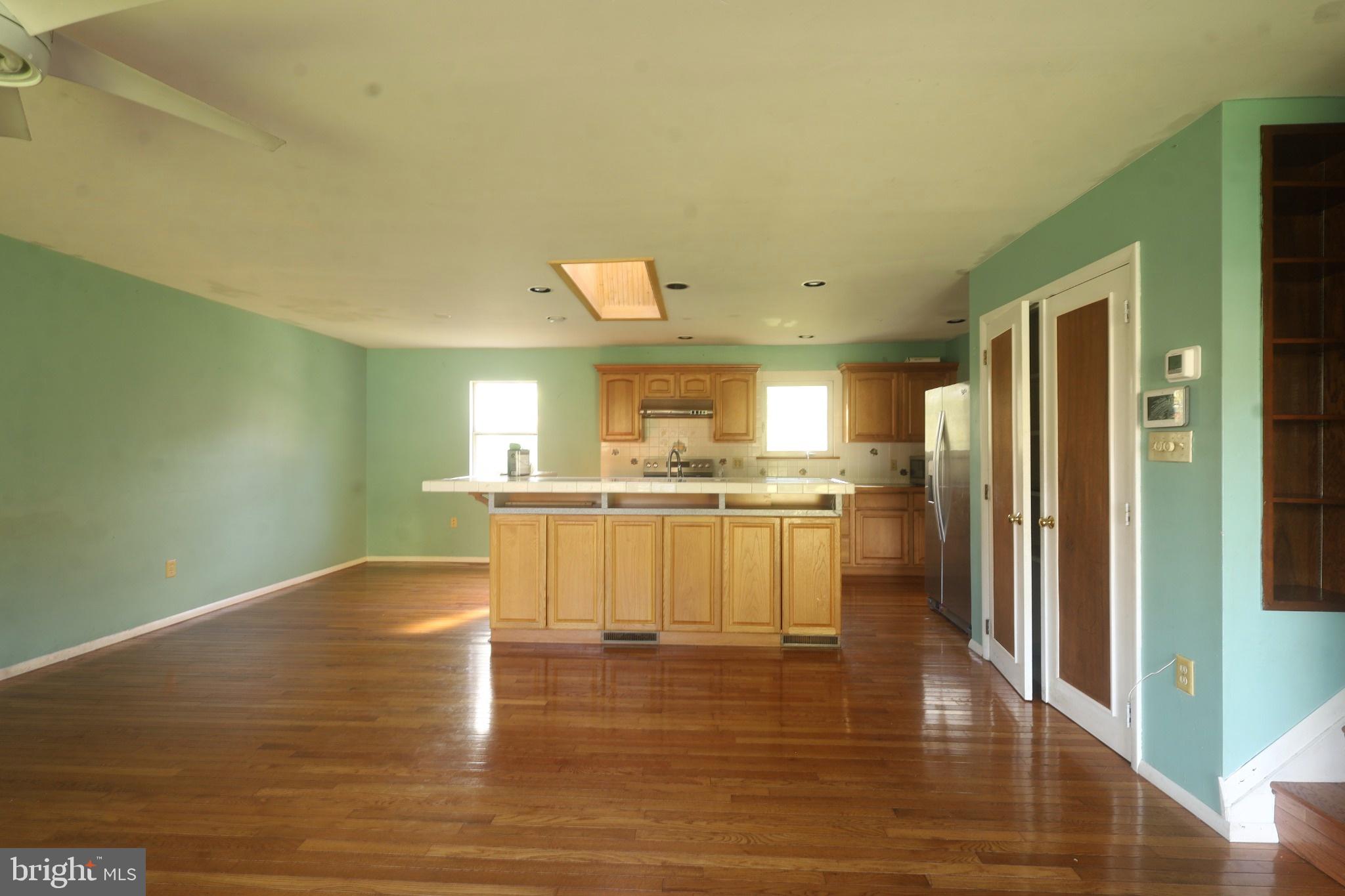 561 THRUSH COURT