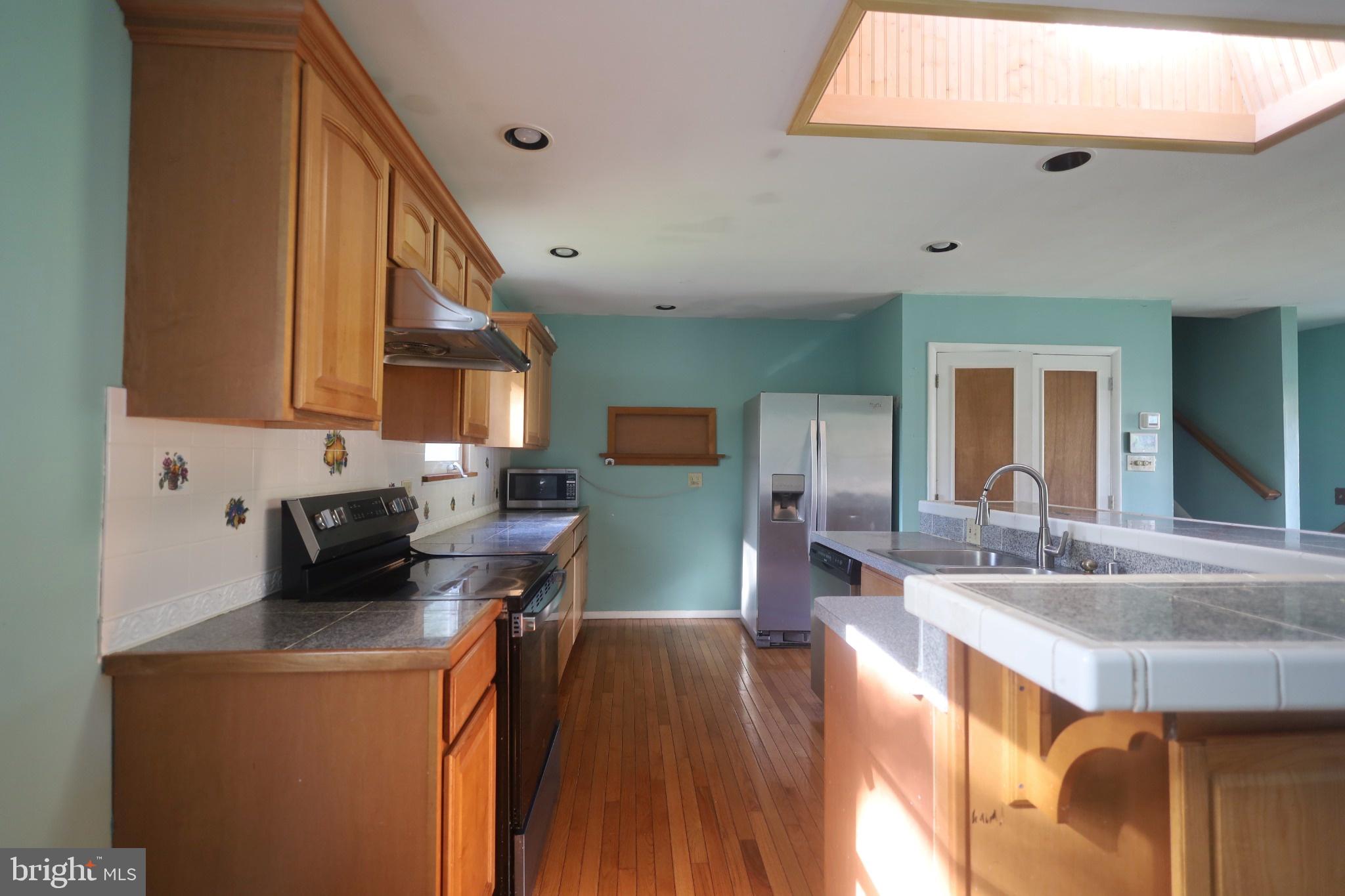 561 THRUSH COURT