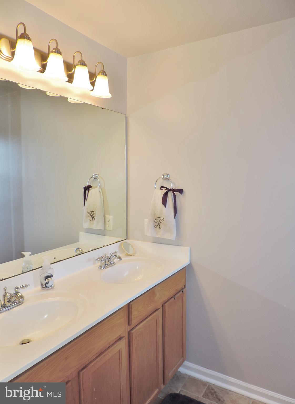 CEDAR COMMONS - Residential