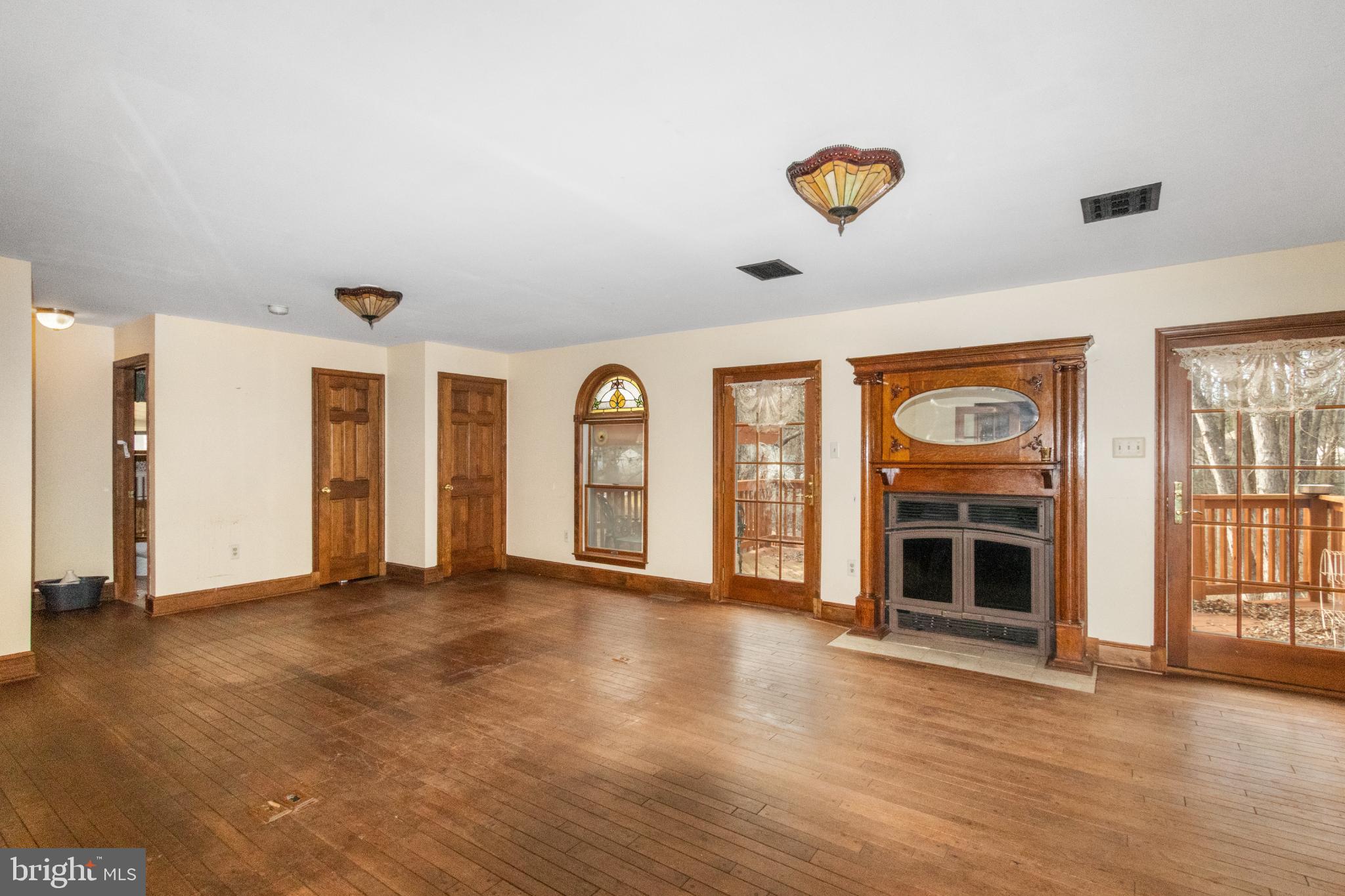 COLESVILLE OUTSIDE - Residential