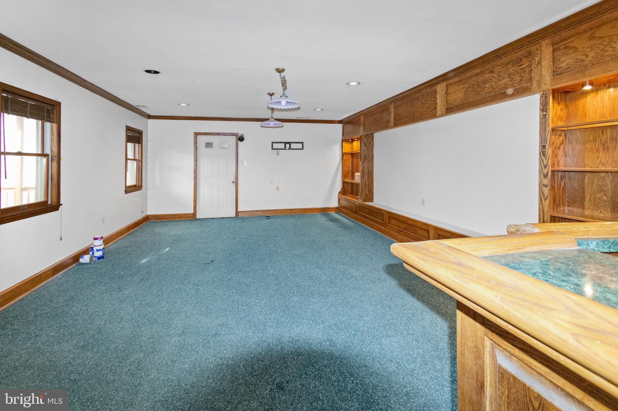 COLESVILLE OUTSIDE - Residential