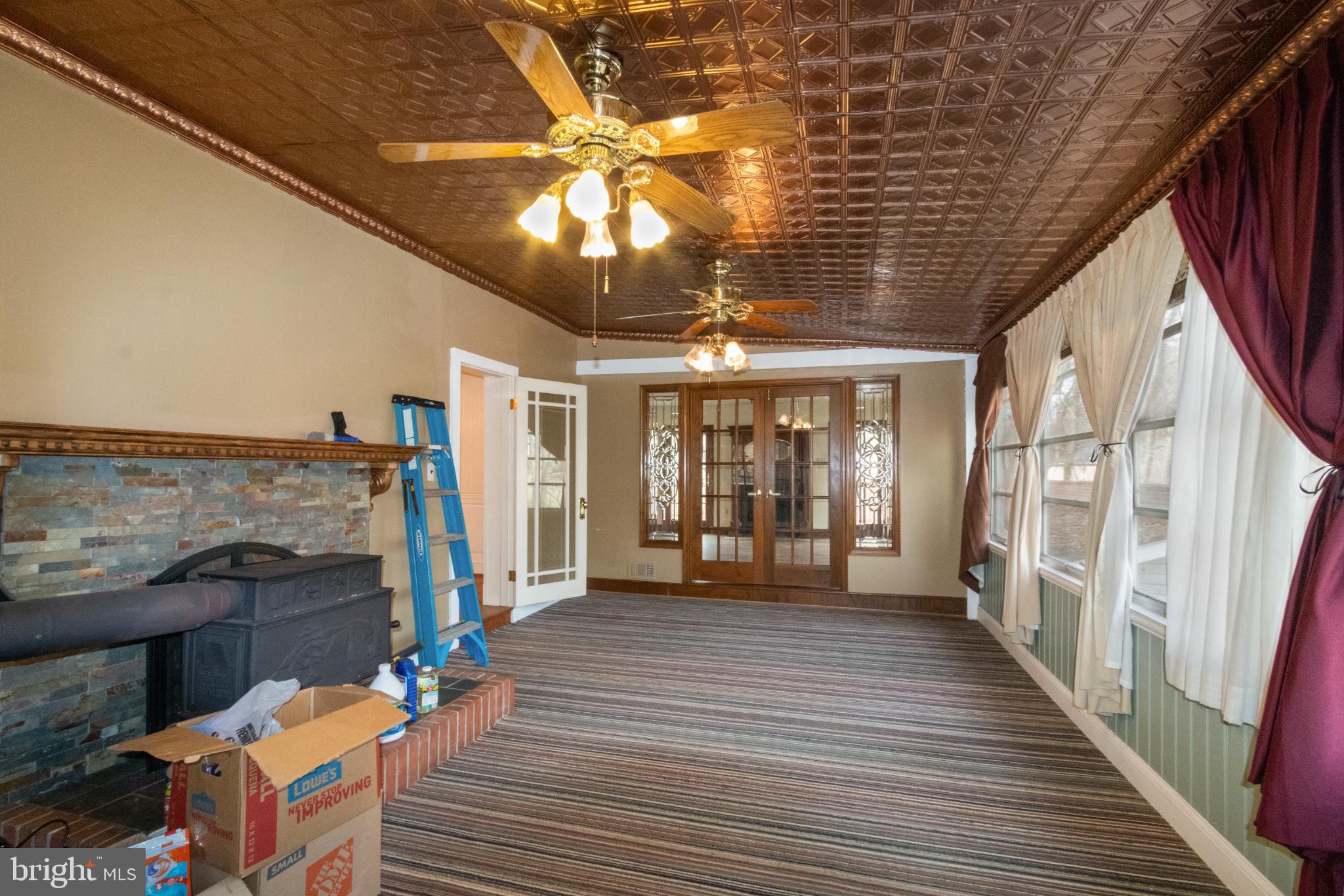 COLESVILLE OUTSIDE - Residential